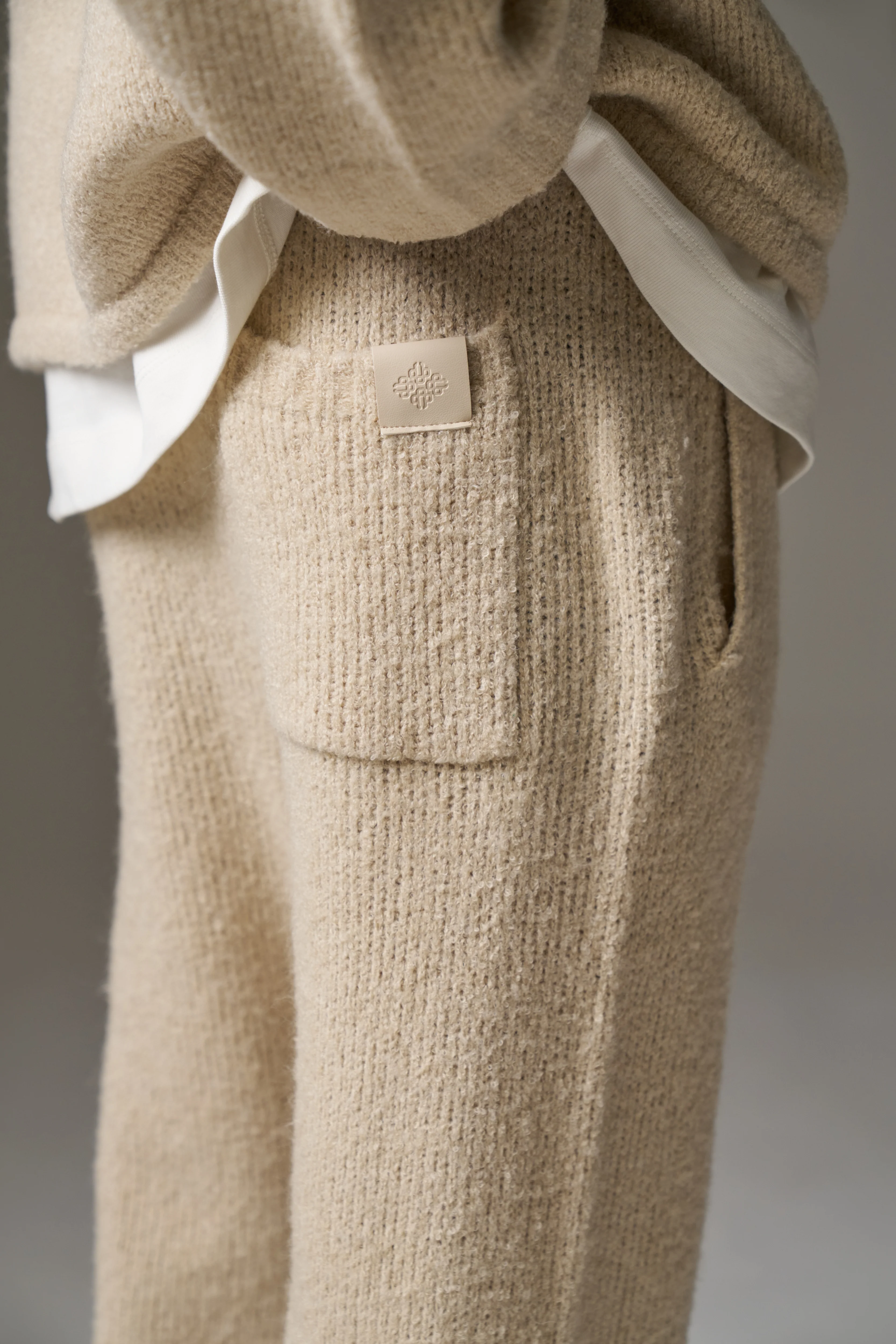 BOUCLE KNIT PANTS - STONE - Image 7