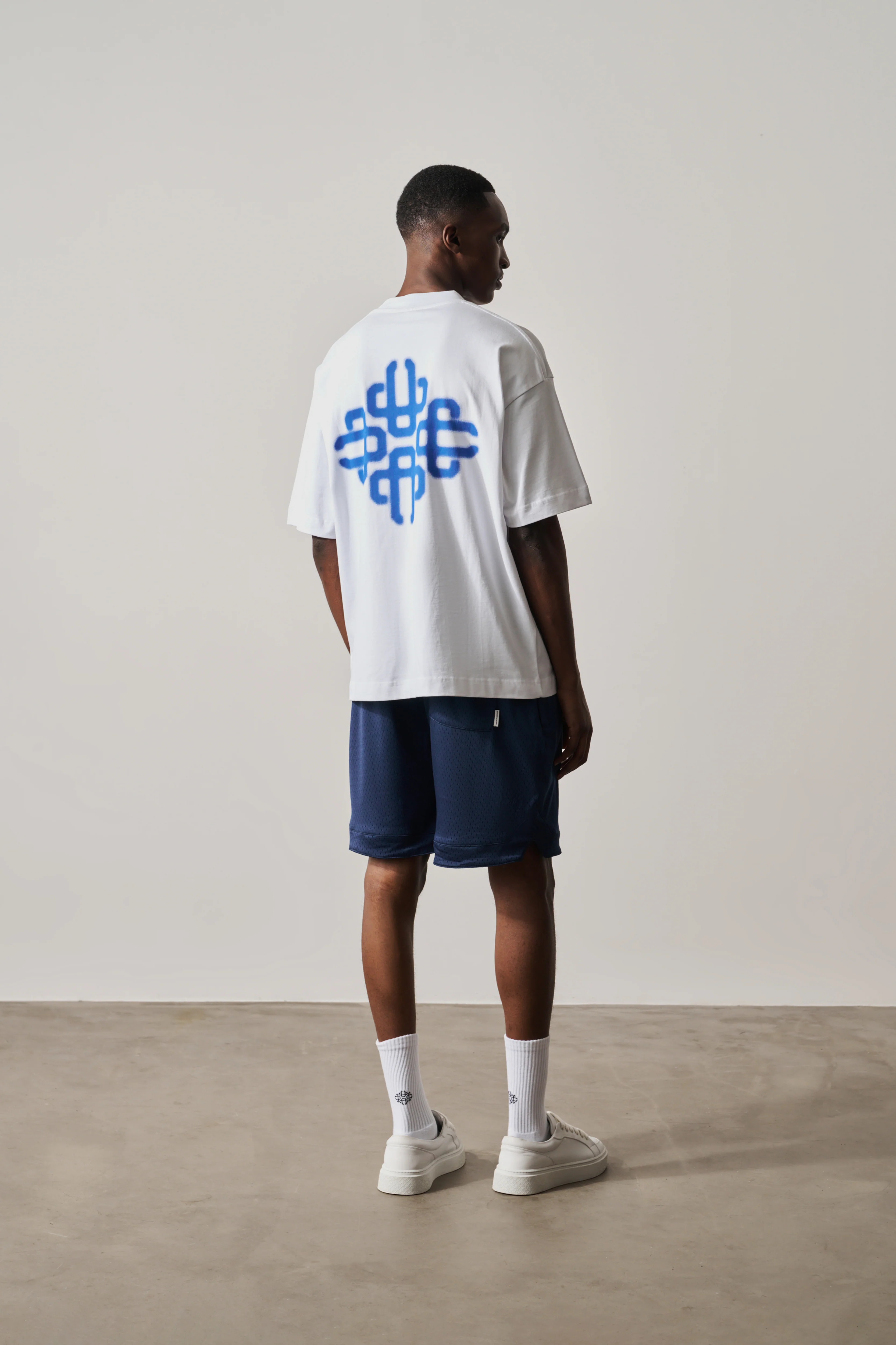 BLURRED GRAPHIC EMBLEM T-SHIRT - COBALT - Image 3