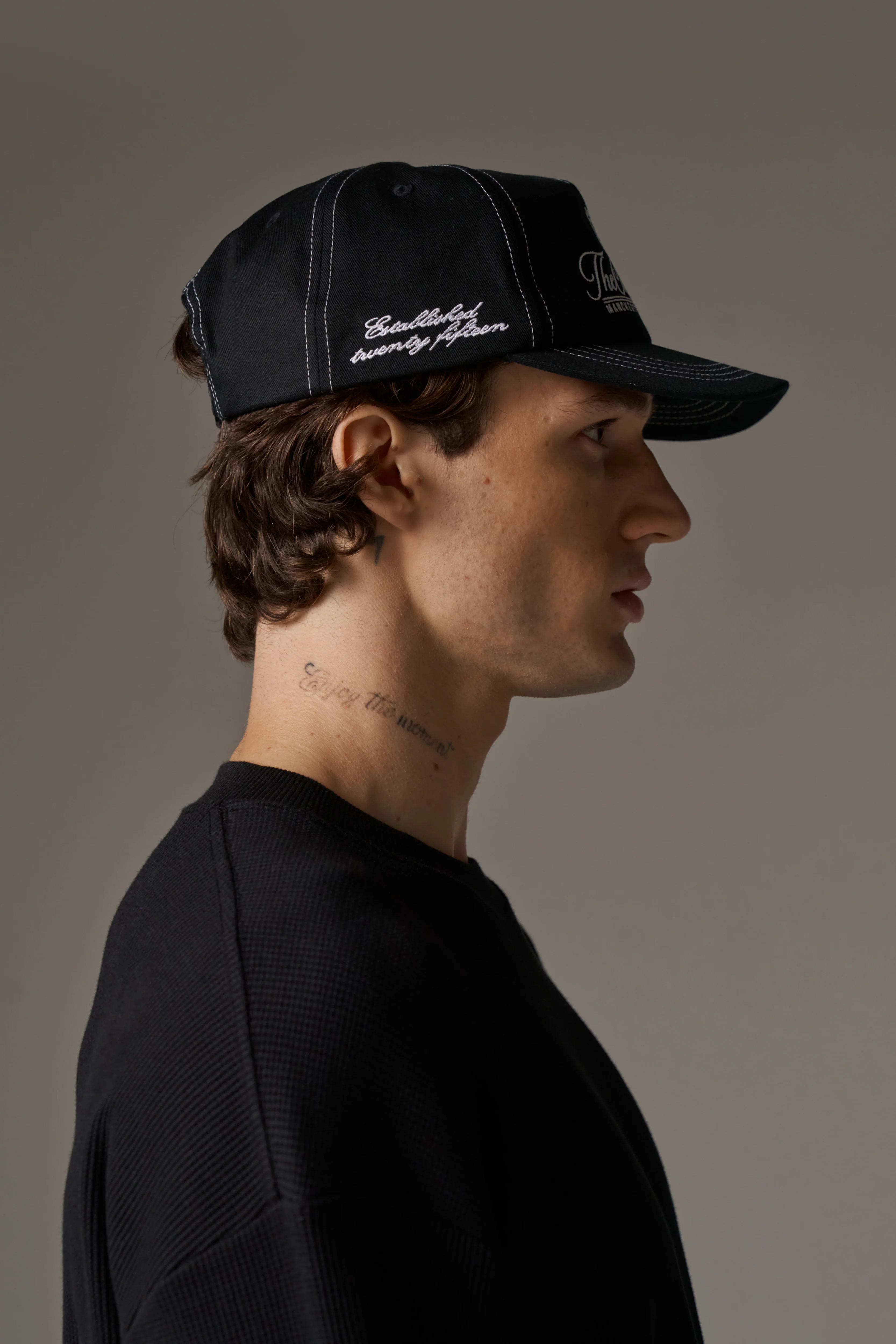 CONTRAST STITCH LAUREL EMBROIDERY CAP - BLACK - Image 6