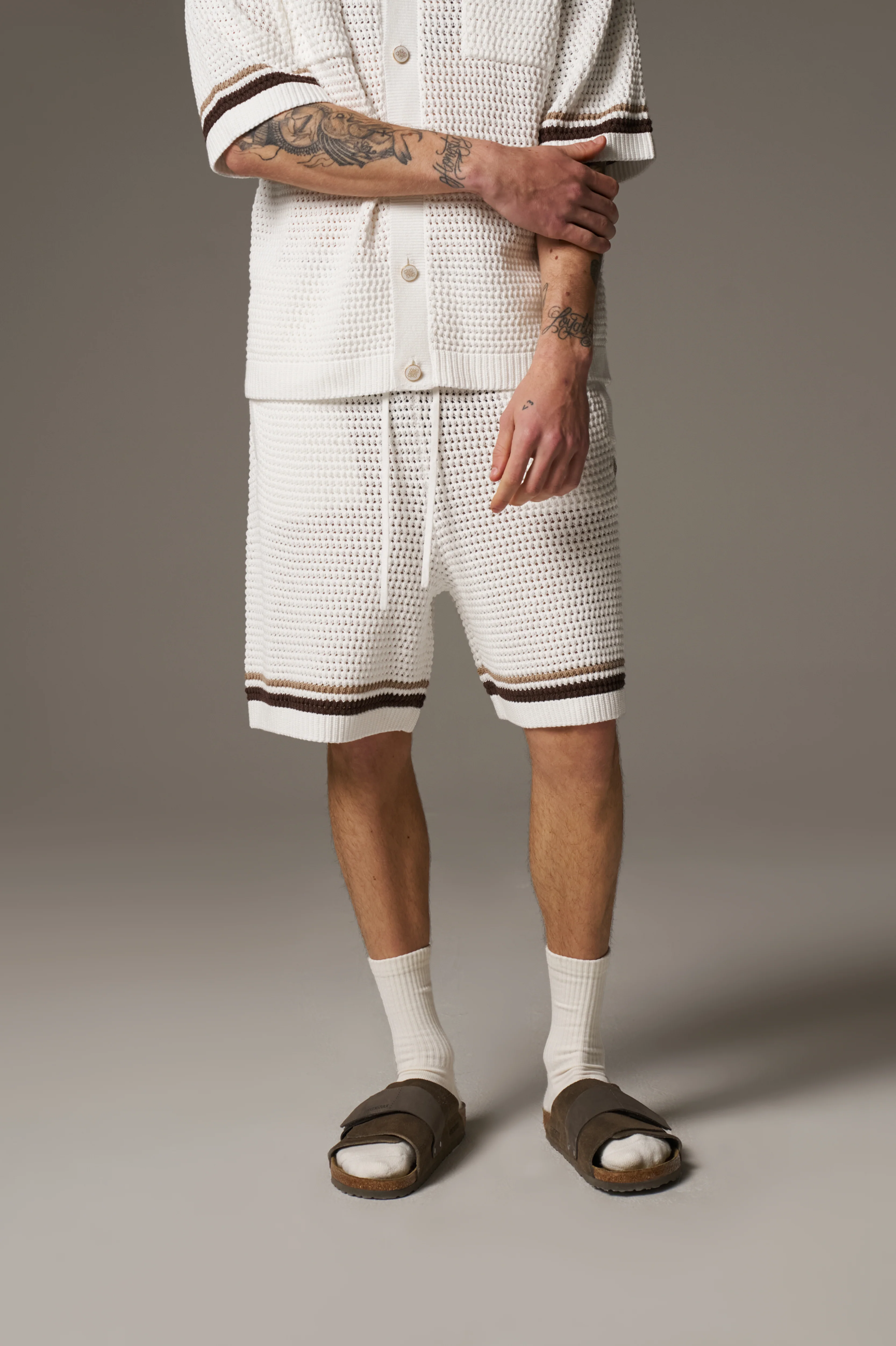 CROCHET KNITTED STRIPE SHORTS - WHITE/BROWN - Image 7