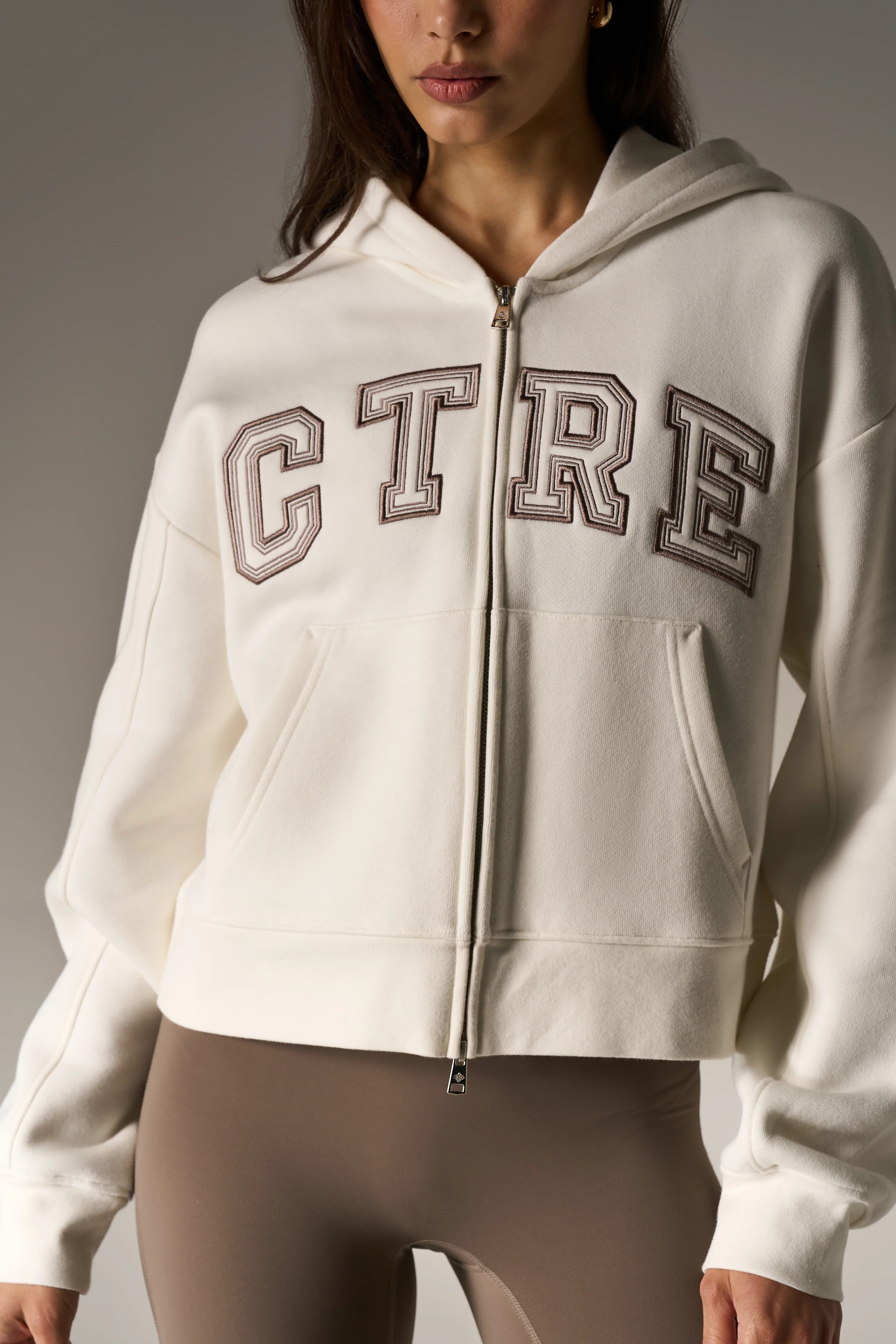 CTRE APPLIQUE ZIP THROUGH HOODIE - OFF WHITE - Image 4