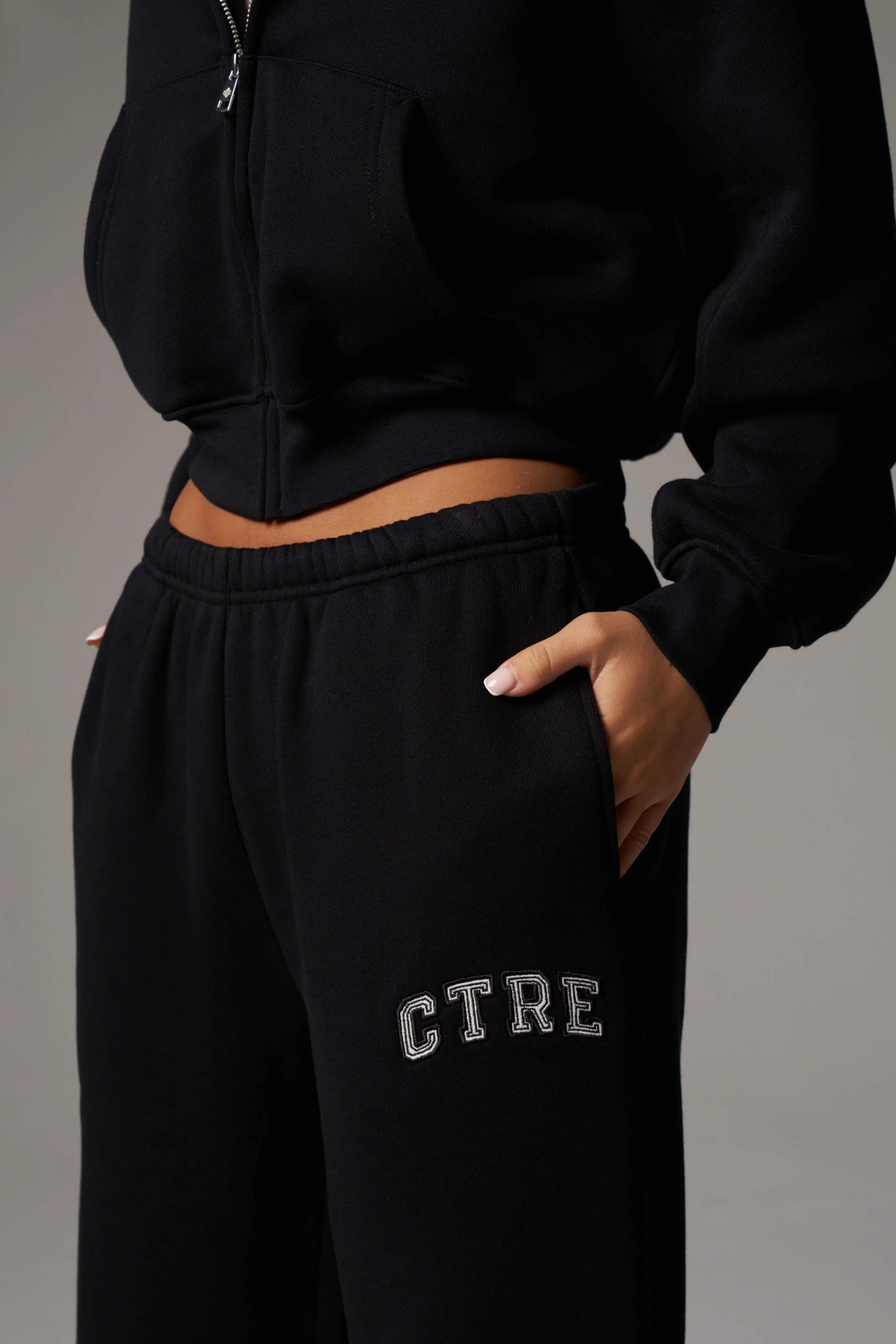 CTRE STRAIGHT LEG JOGGERS - BLACK - Image 4