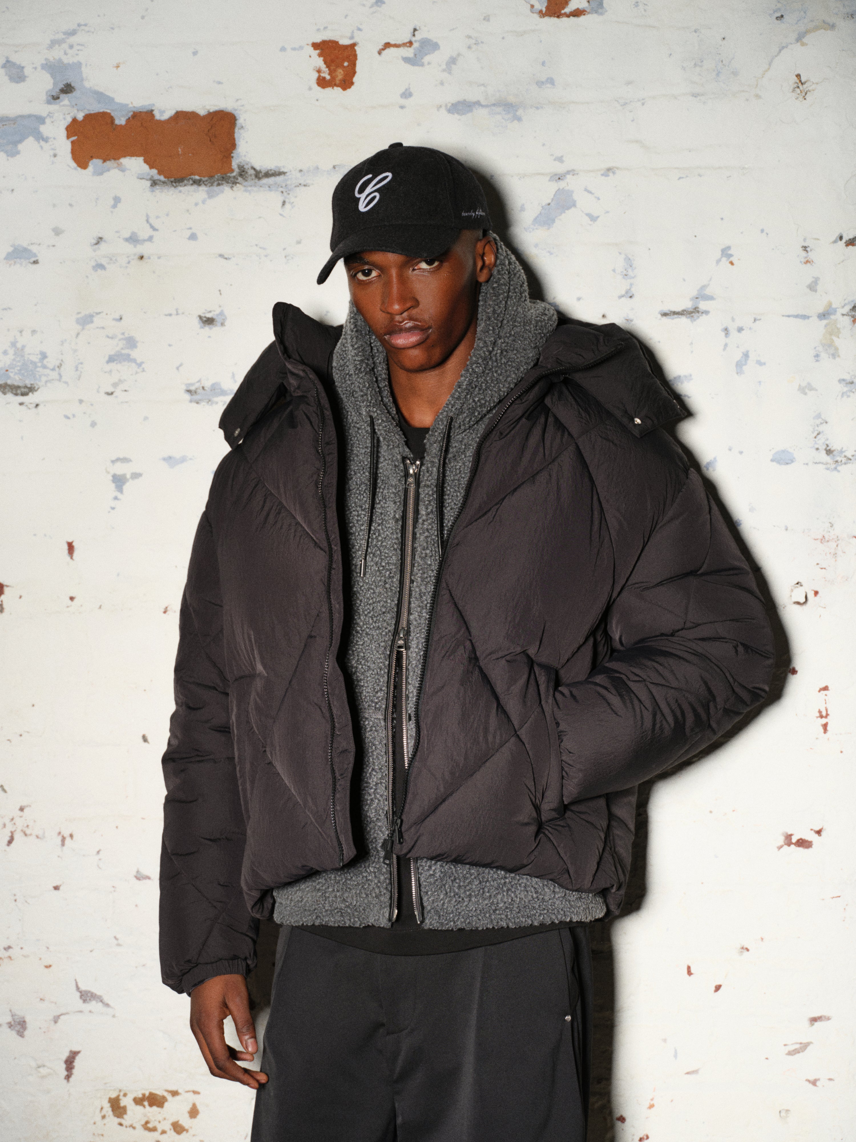 DIAMOND QUILTED PUFFER COAT - BLACK - Image 2
