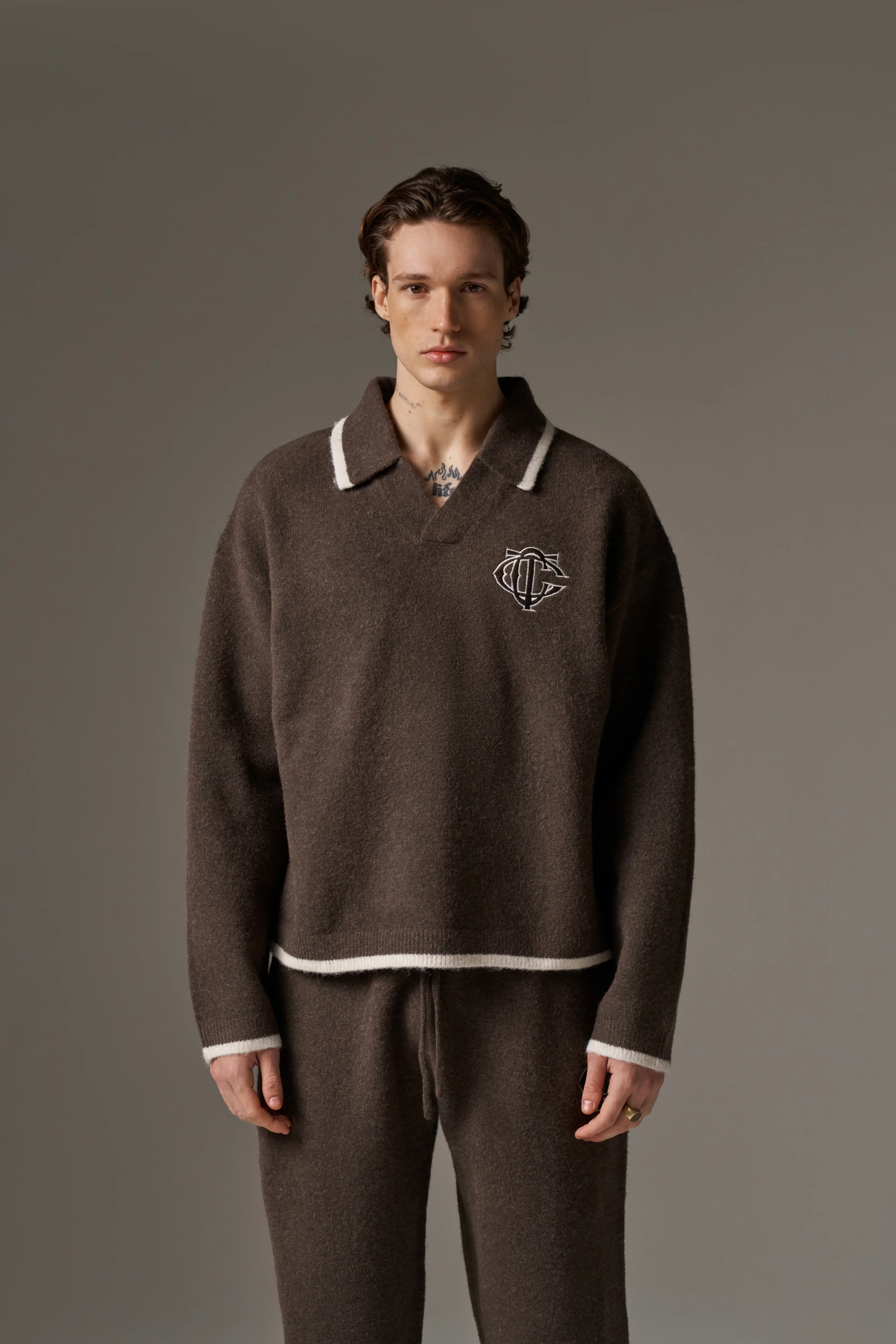 MONOGRAM KNITTED POLO TOP - BROWN - Image 2