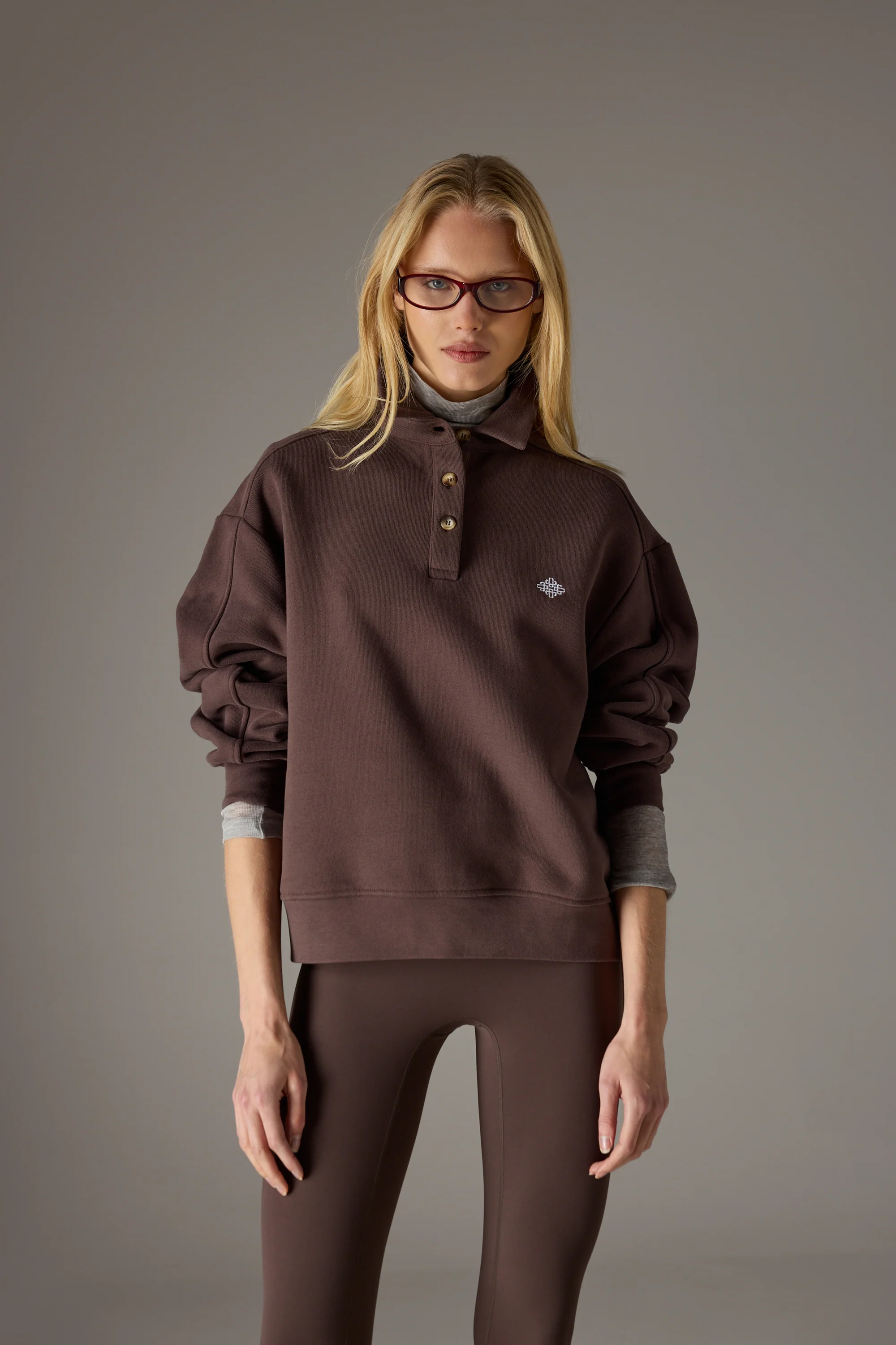 EMBLEM EMBROIDERED RUGBY POLO - CHOCOLATE - Image 2