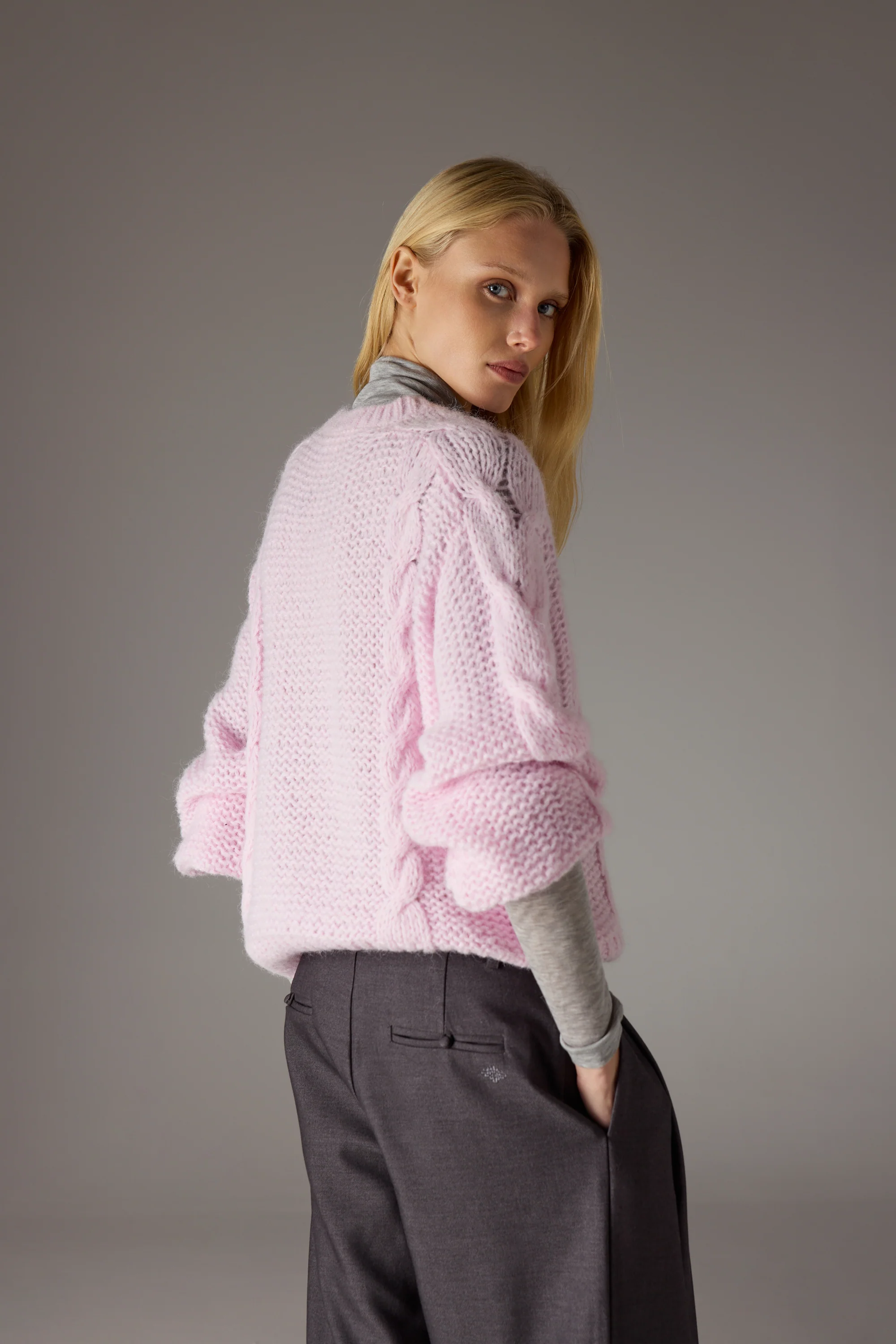 EMBLEM PLAITED OVERSIZED KNIT JUMPER - PINK - Image 5