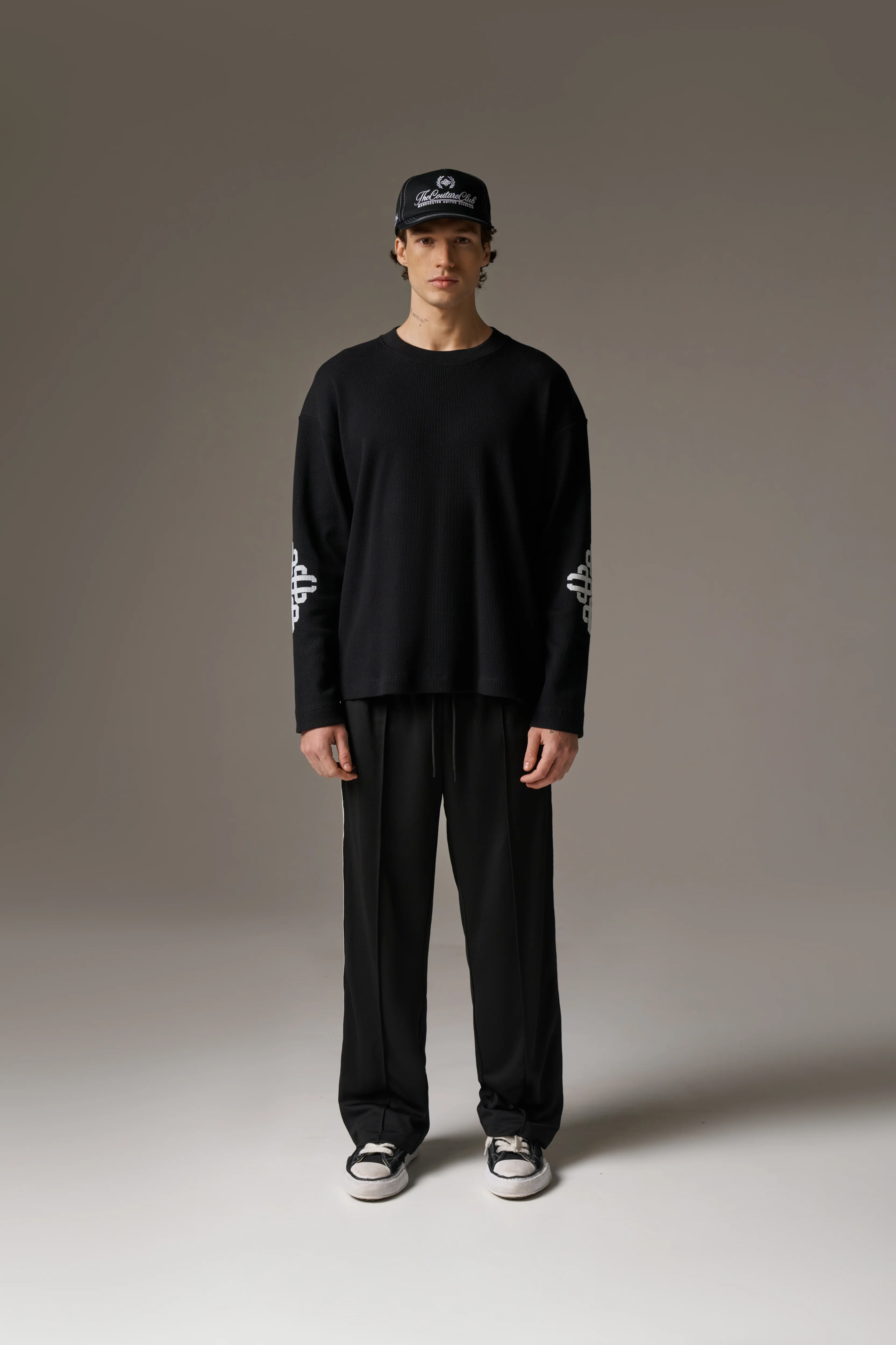 EMBLEM WAFFLE LONG SLEEVE T-SHIRT - BLACK - Image 3