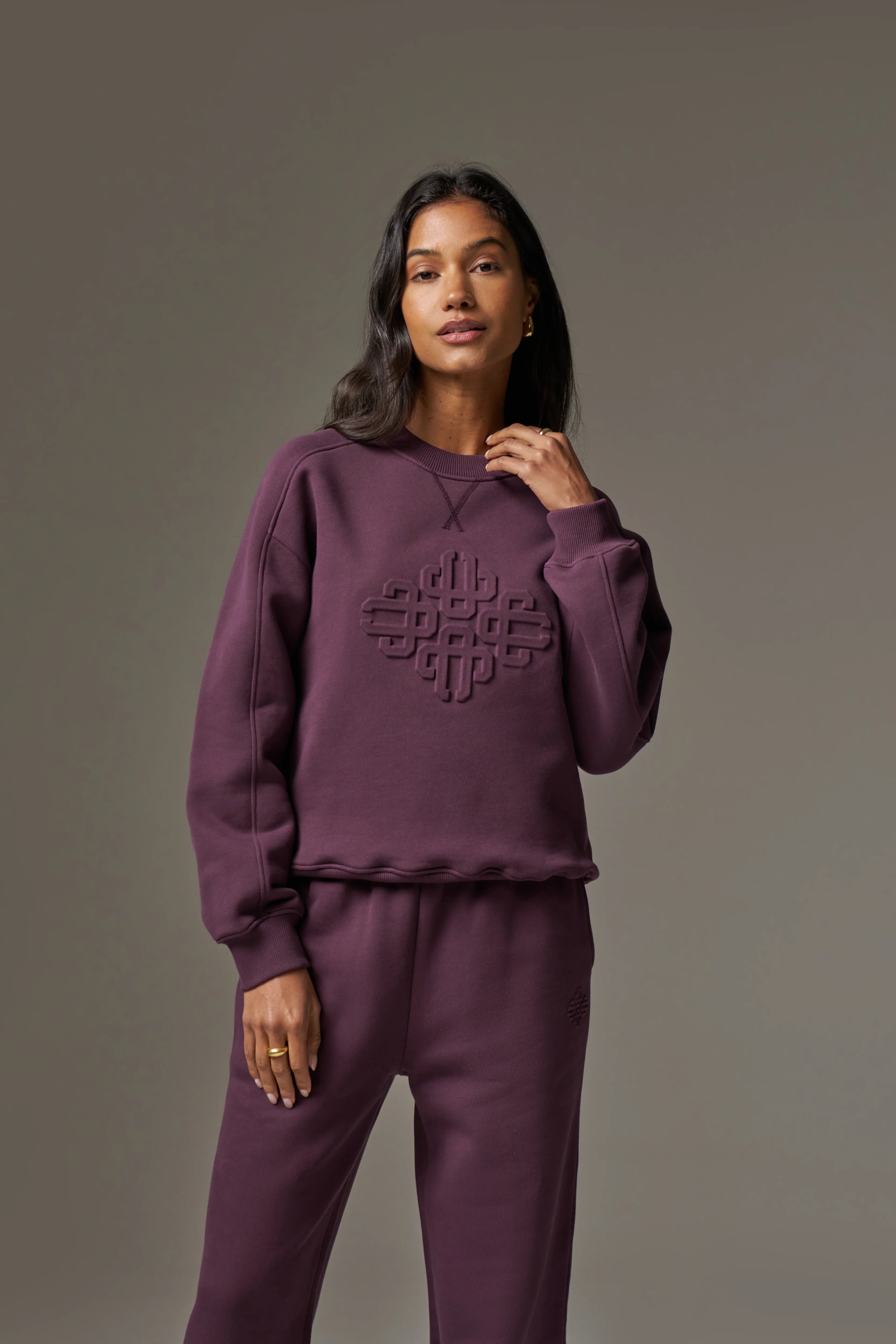 EMBOSSED SWEATSHIRT - PLUM - Image 2