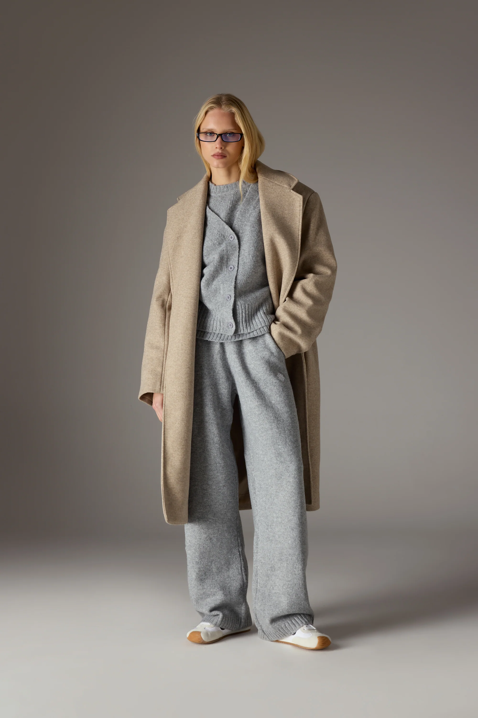 FLUFFY KNIT EMBLEM EMBROIDERED CARDIGAN - GREY MARL - Image 3