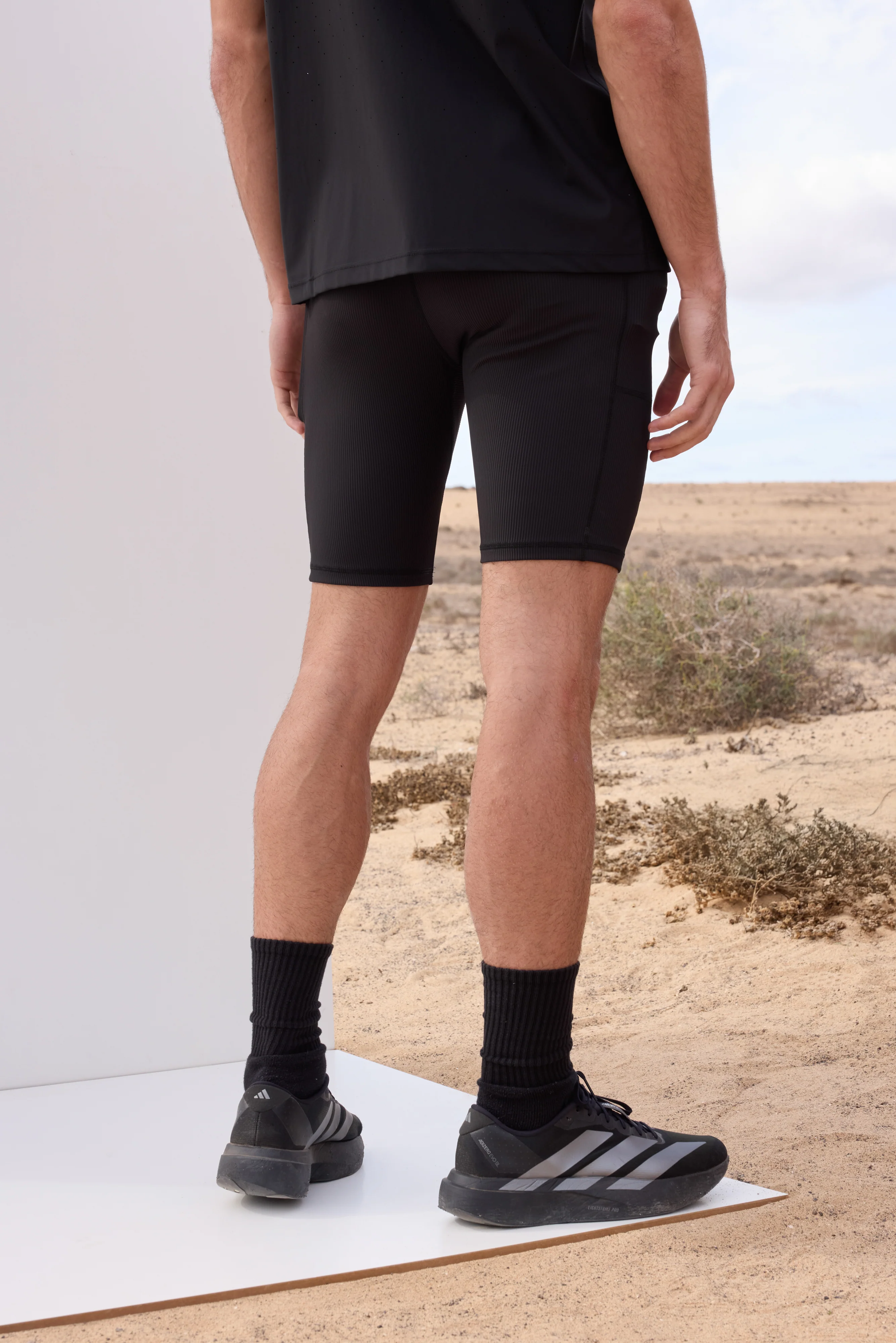 HALF TIGHT - BLACK - Image 5