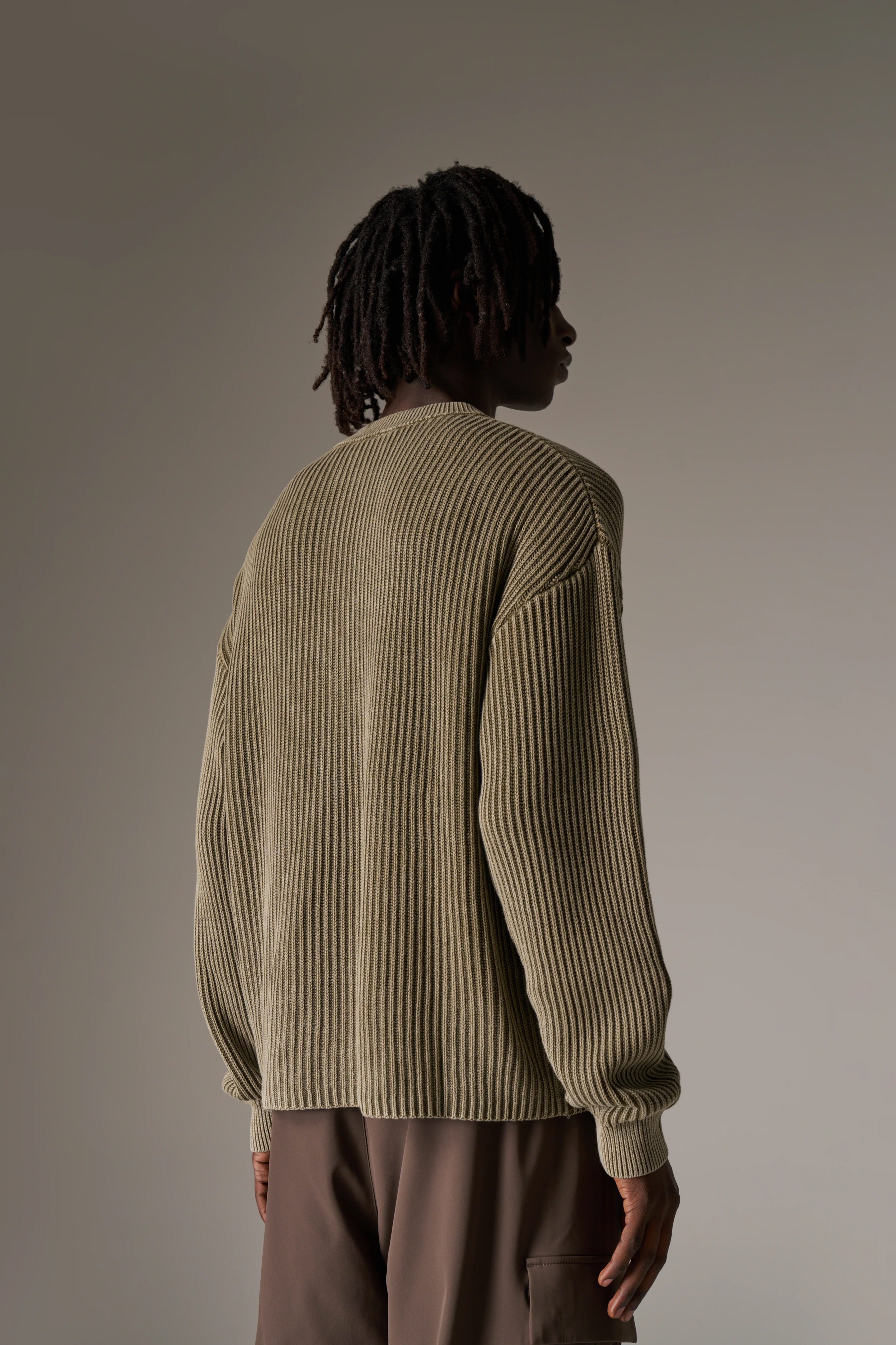HEAVY WASHED RIBBED KNIT CREW - KHAKI - Image 6
