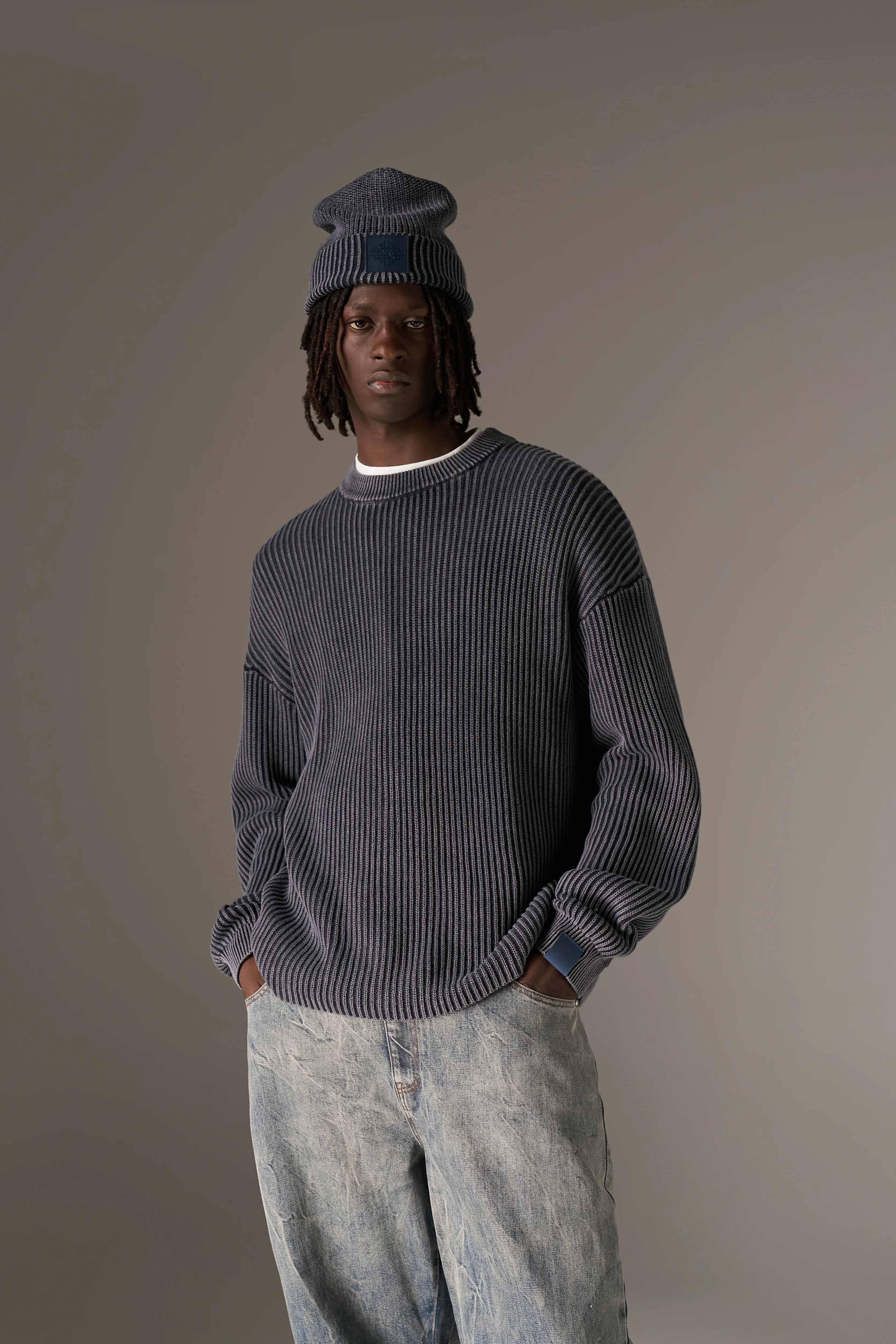HEAVY WASHED RIBBED KNIT CREW - PETROL - Image 2