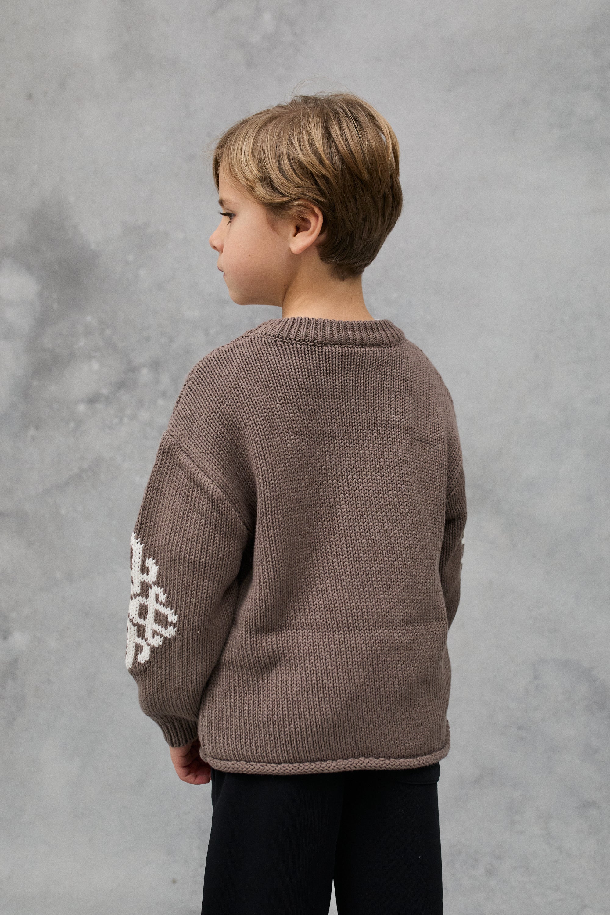 JNR CHUNKY KNIT EMBLEM JUMPER - BROWN - Image 6