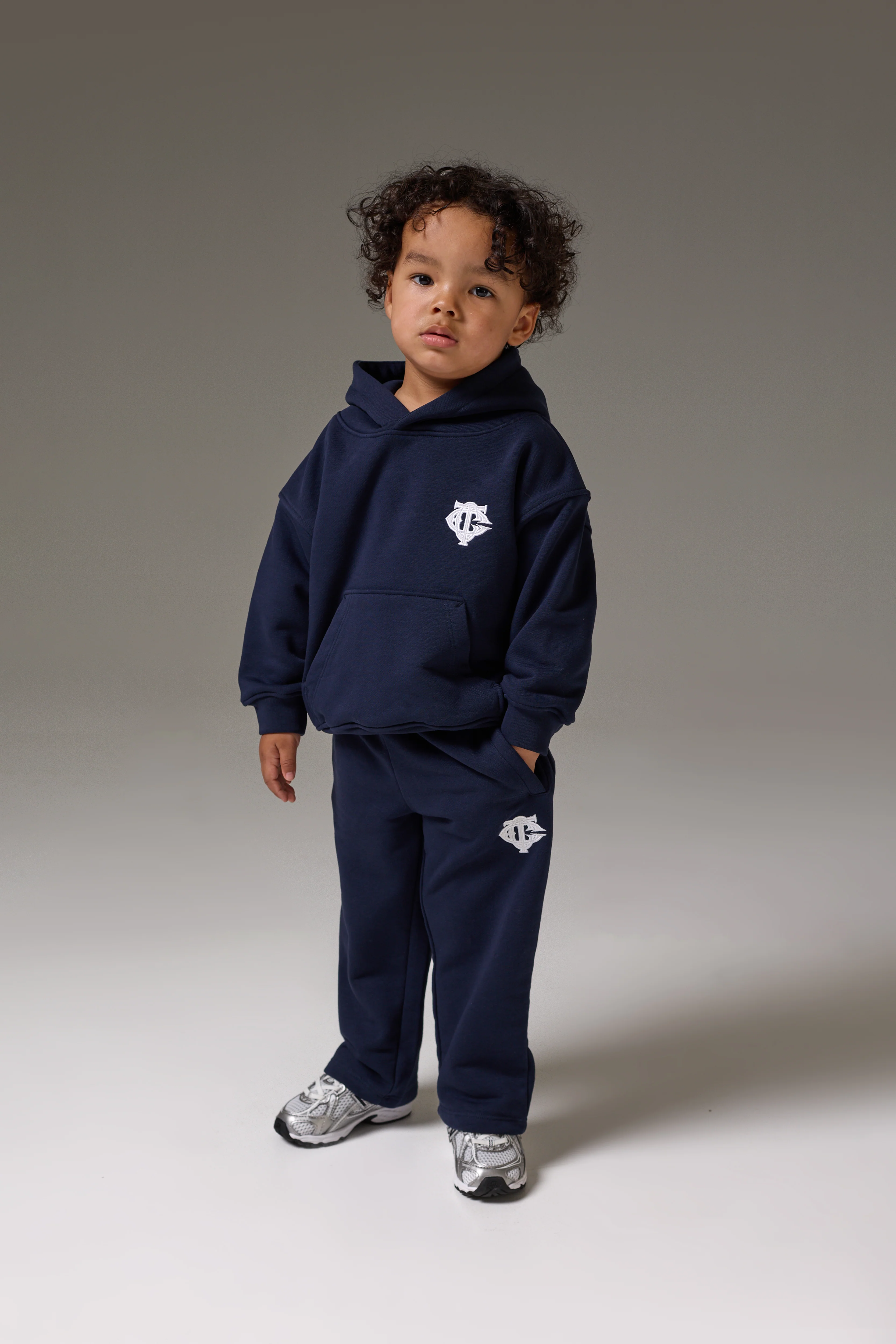 KIDS MONOGRAM EMBLEM APPLIQUE HOODIE - NAVY - Image 3