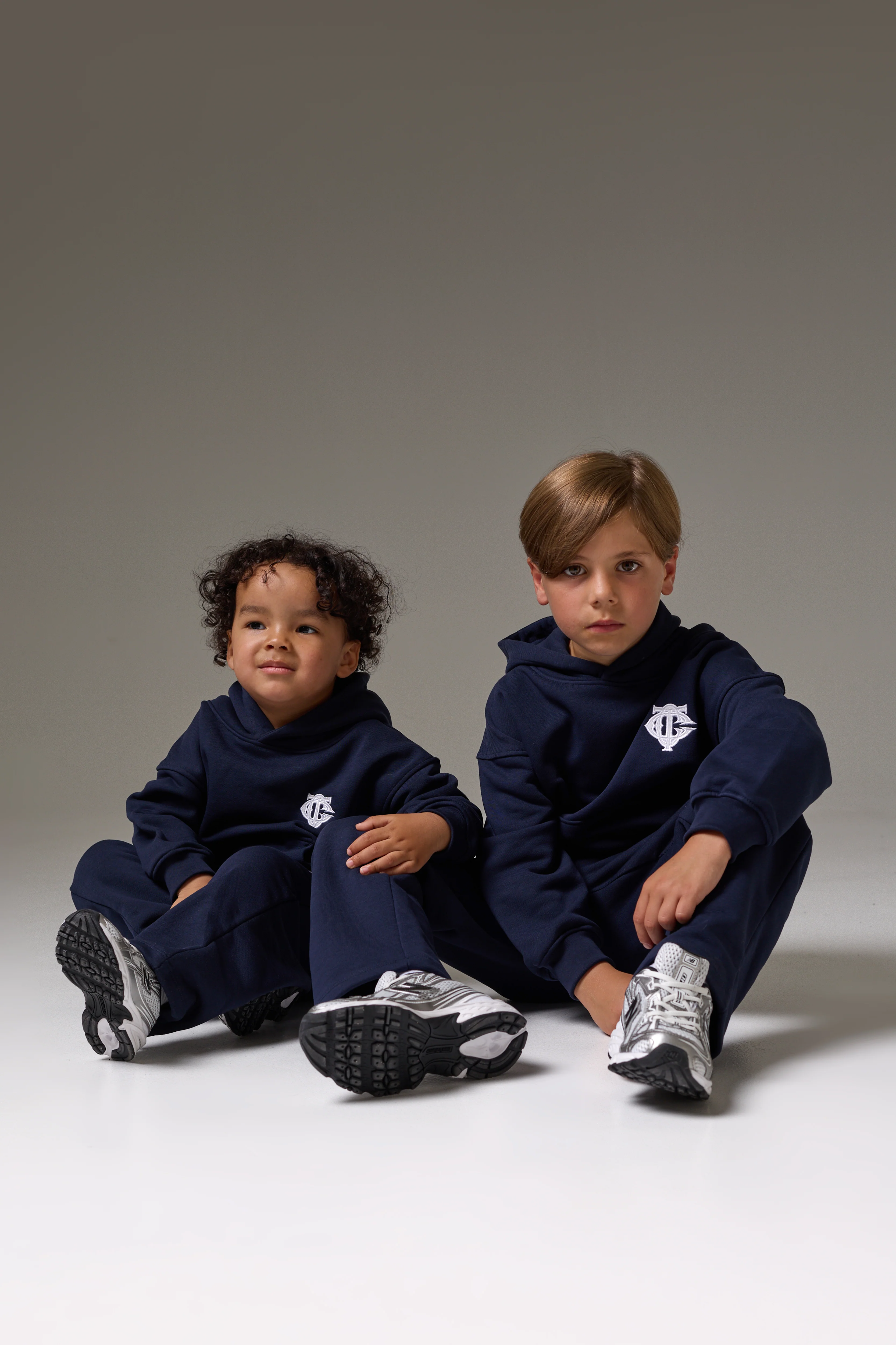 KIDS MONOGRAM EMBLEM APPLIQUE HOODIE - NAVY - Image 8
