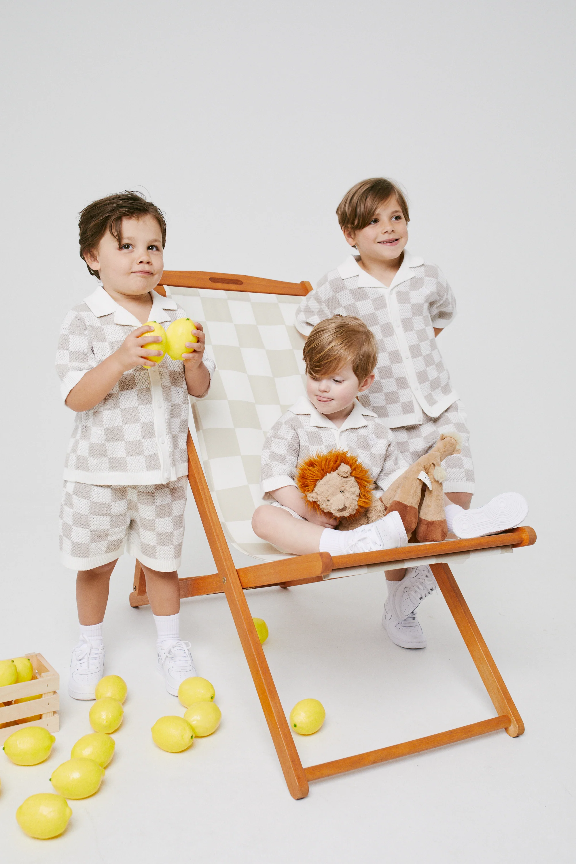 KIDS KNITTED CHECKERBOARD SHORTS - OFF WHITE - Image 3