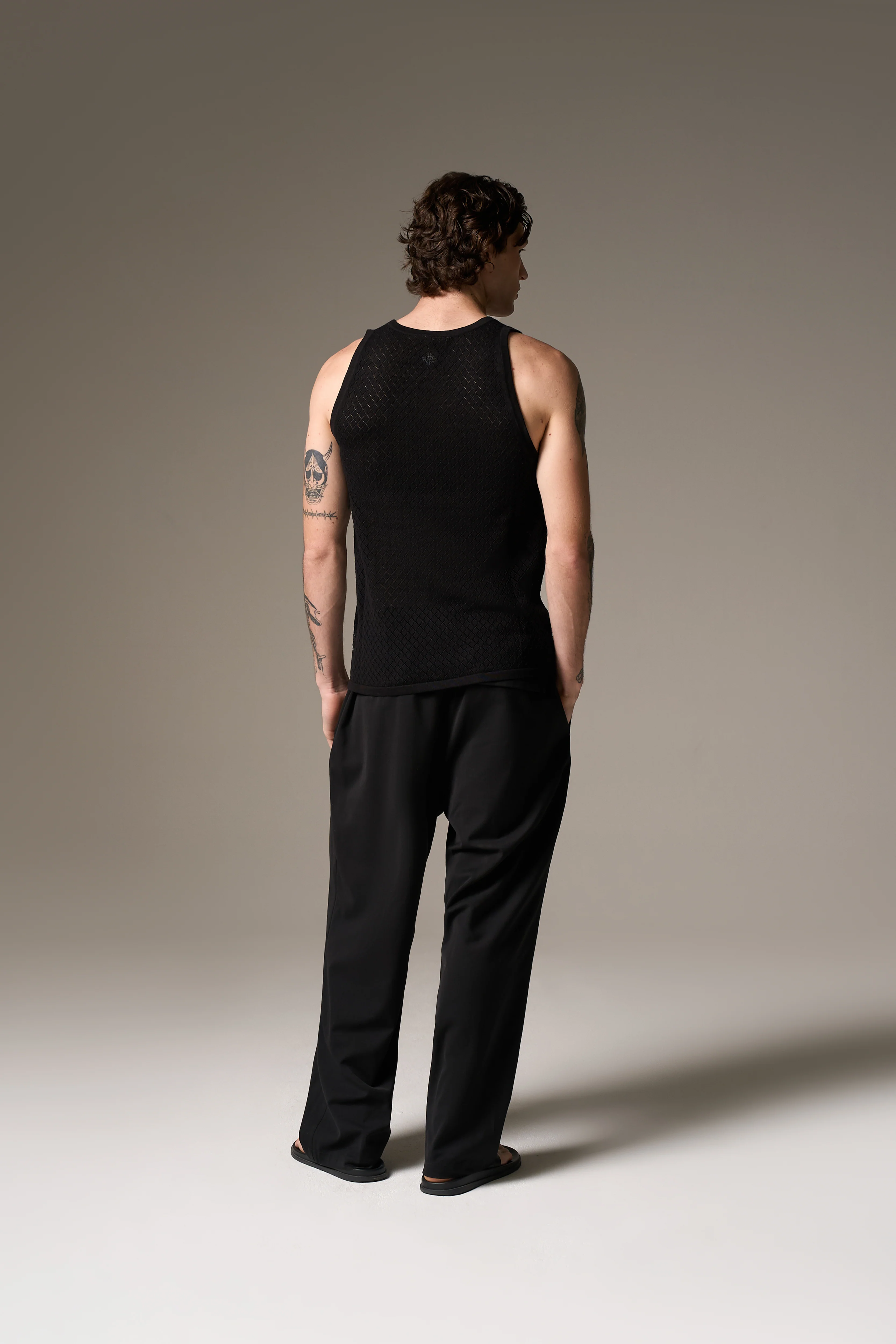 KNITTED VEST - BLACK - Image 7