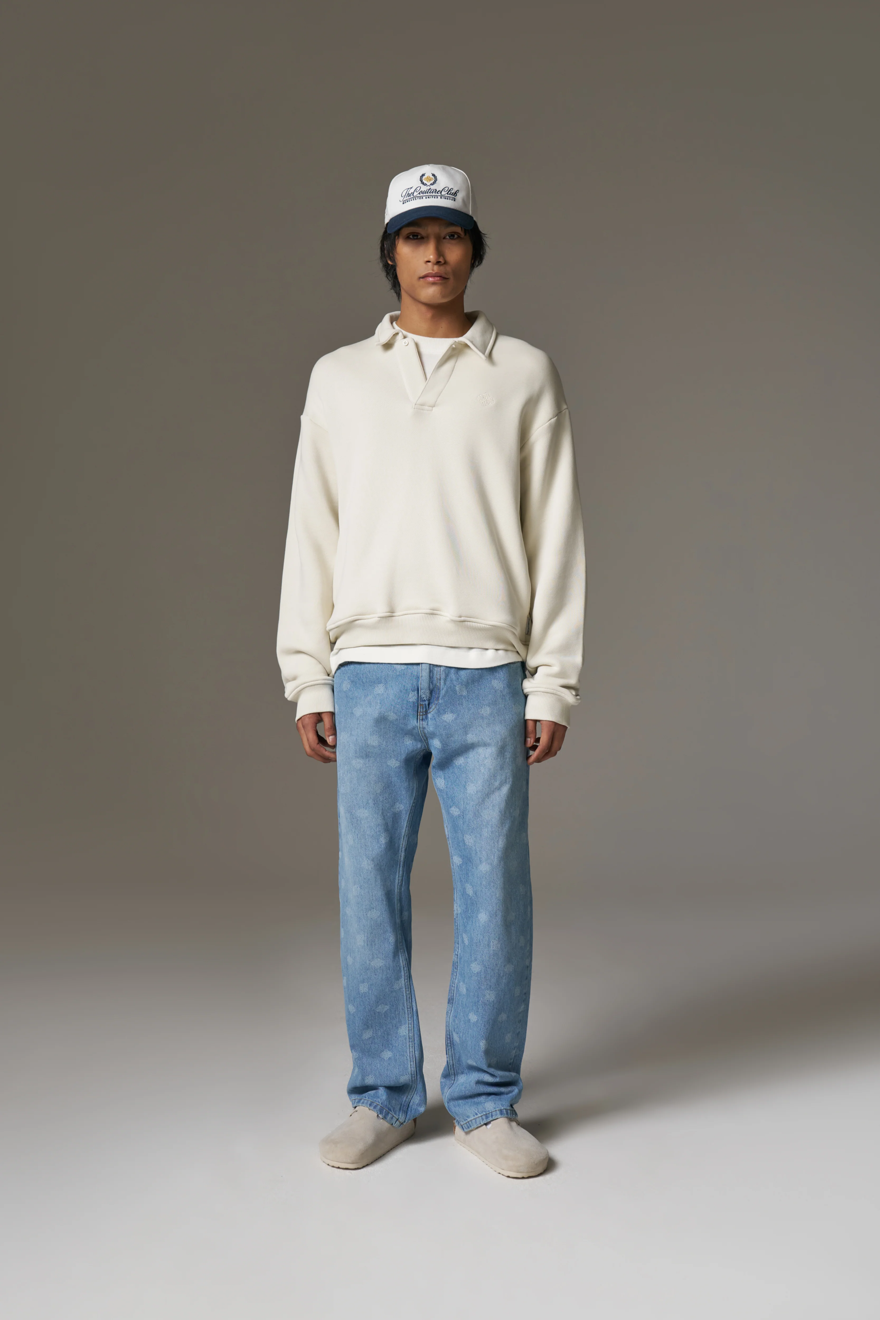 LASER PRINT EMBLEM JEANS - BLUE WASH - Image 3