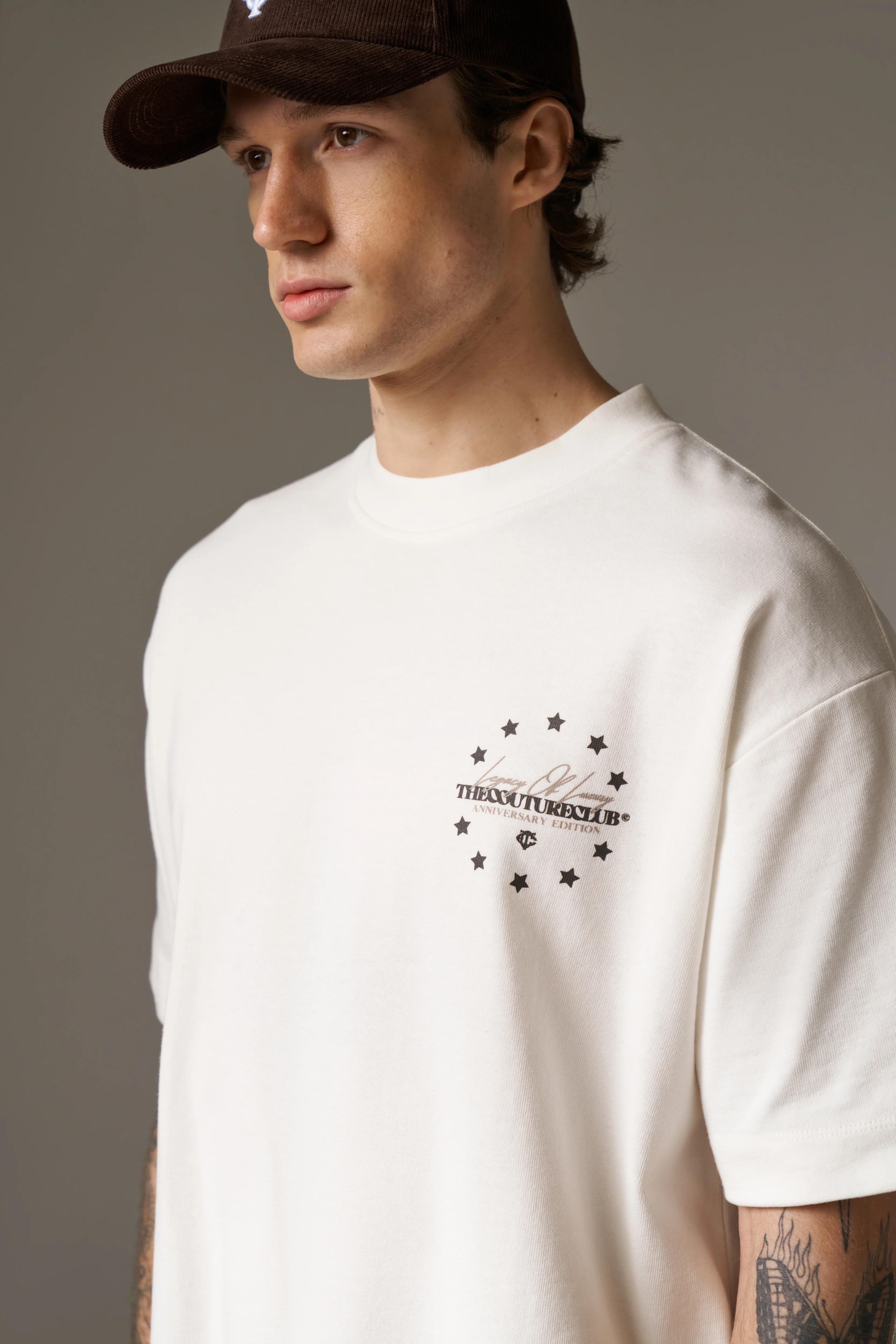 LEGACY OF LUXURY T-SHIRT - OFF WHITE - Image 5