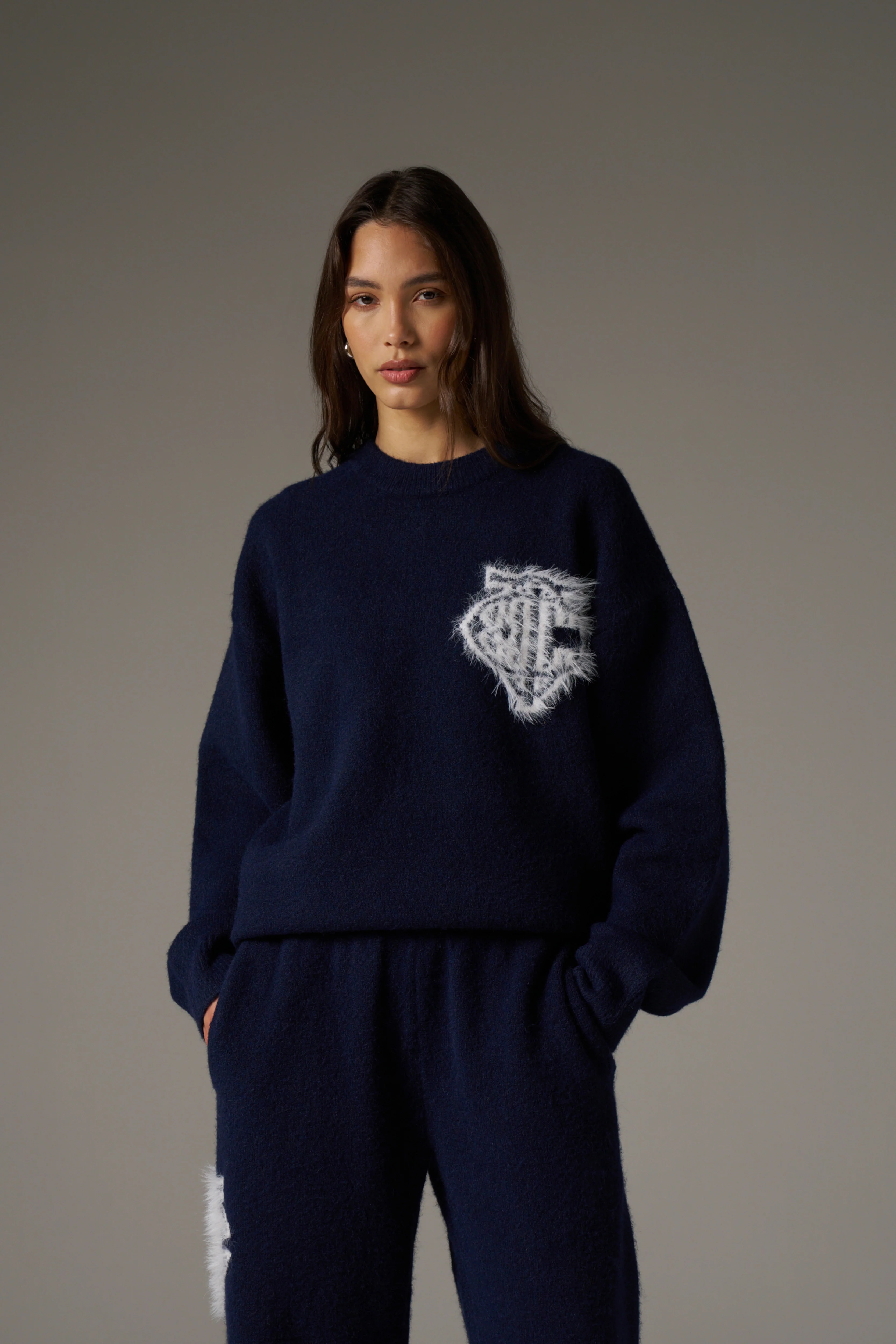 MONOGRAM FLUFFY KNIT CREW - NAVY - Image 3