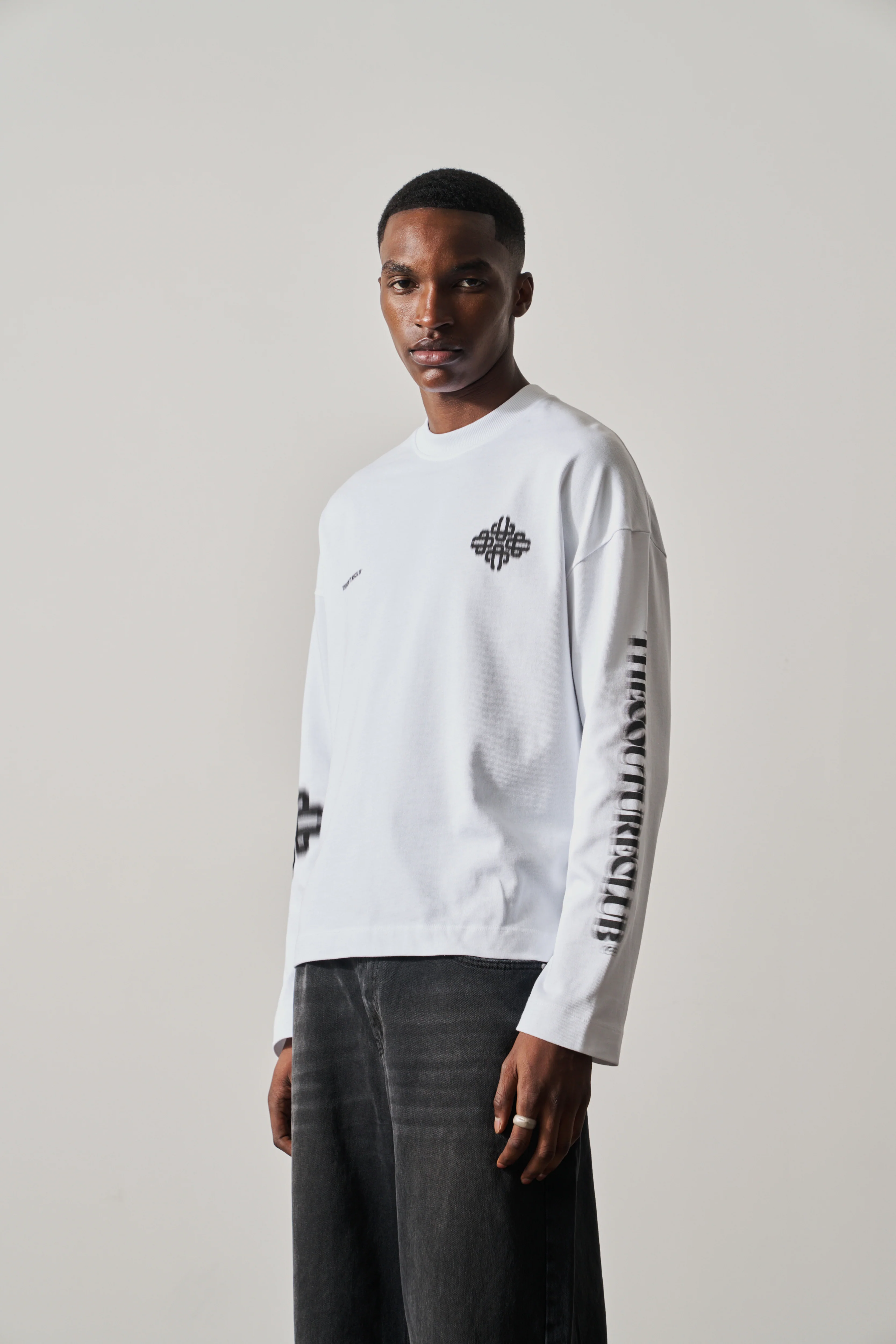 MOTION BLURRED LONG SLEEVE T-SHIRT - WHITE - Image 5