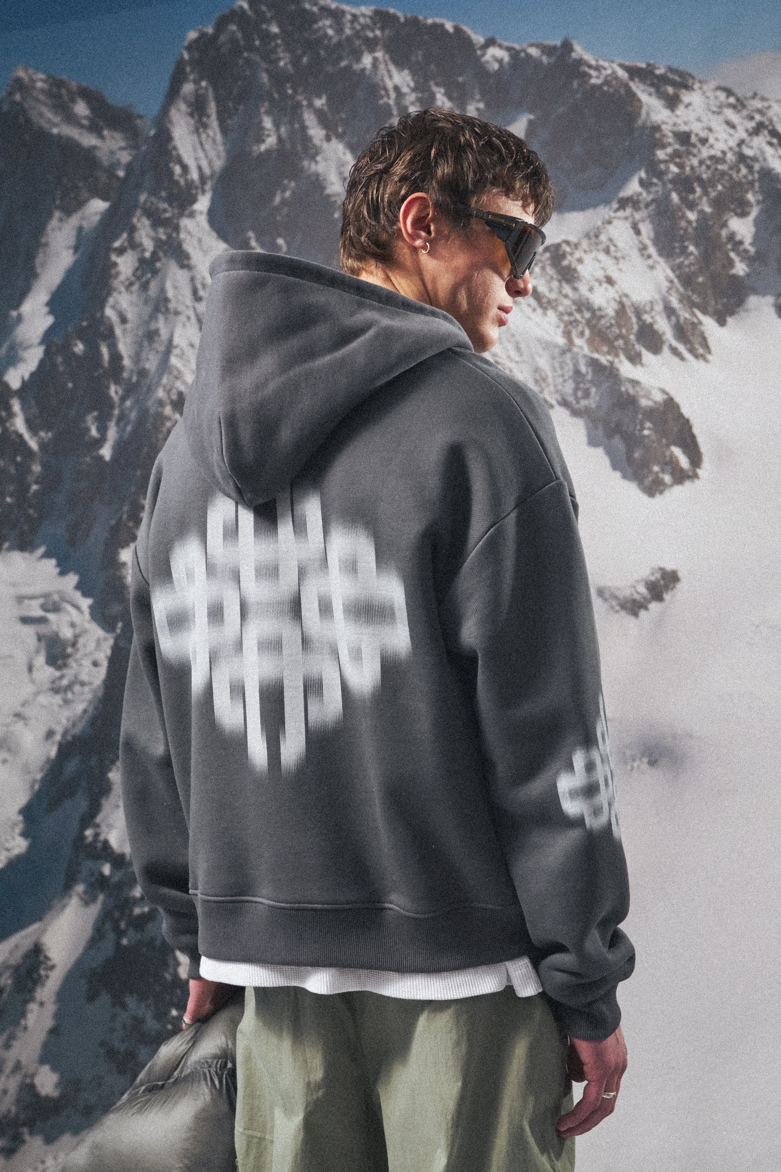 MOTION BLURRED ZIP THROUGH HOODIE - CHARCOAL - Image 2