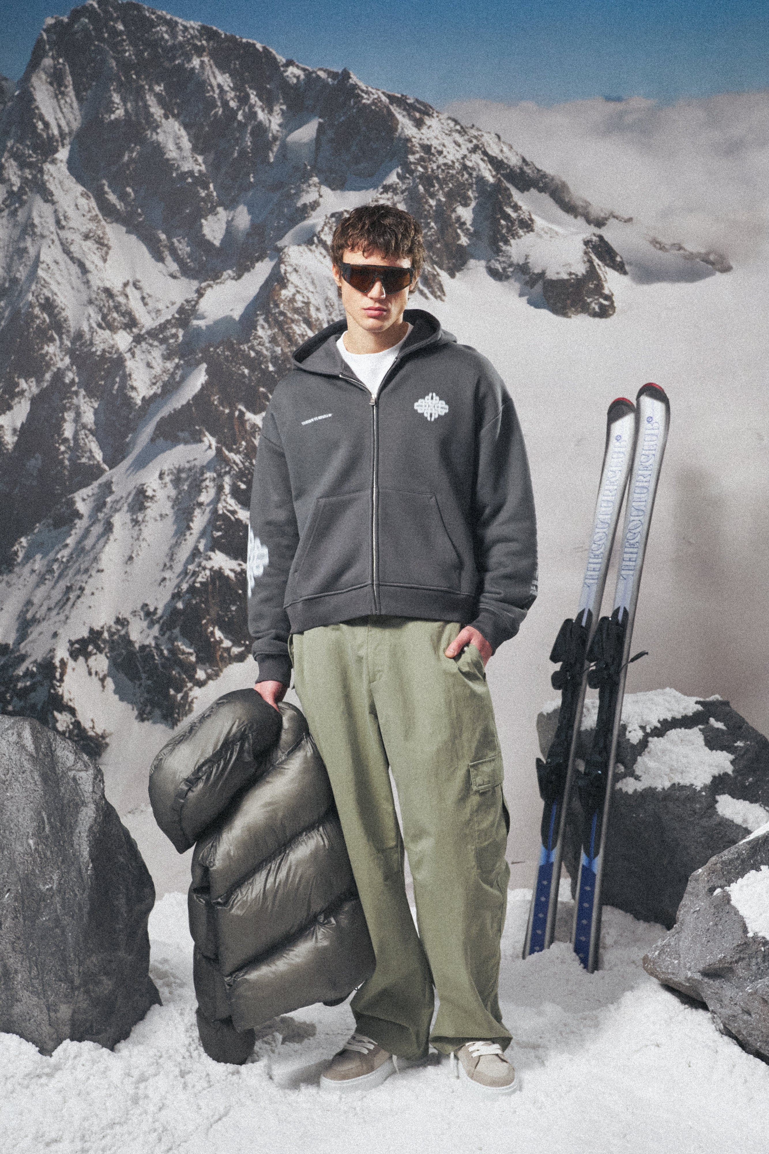 MOTION BLURRED ZIP THROUGH HOODIE - CHARCOAL - Image 3