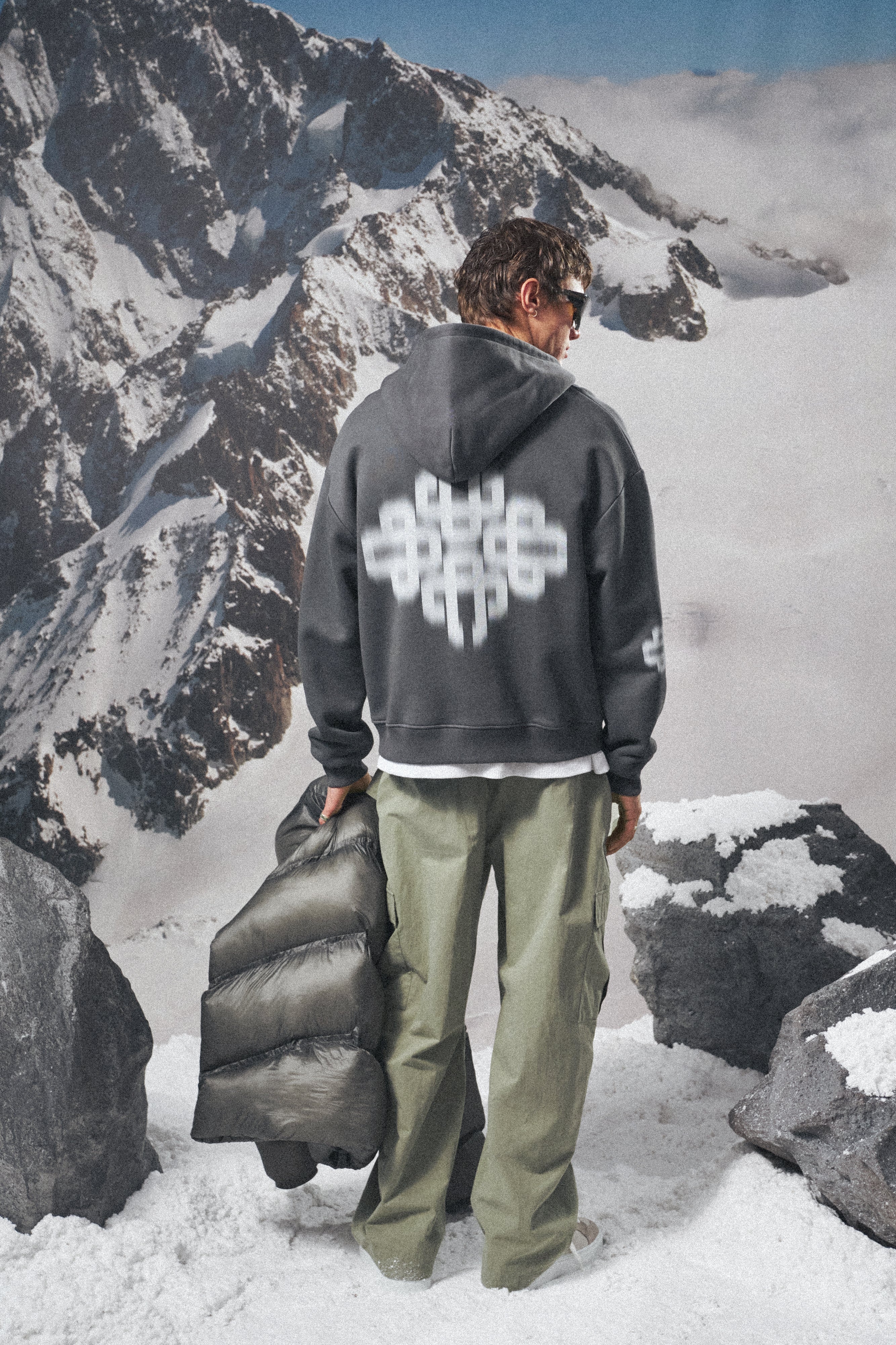 MOTION BLURRED ZIP THROUGH HOODIE - CHARCOAL - Image 6