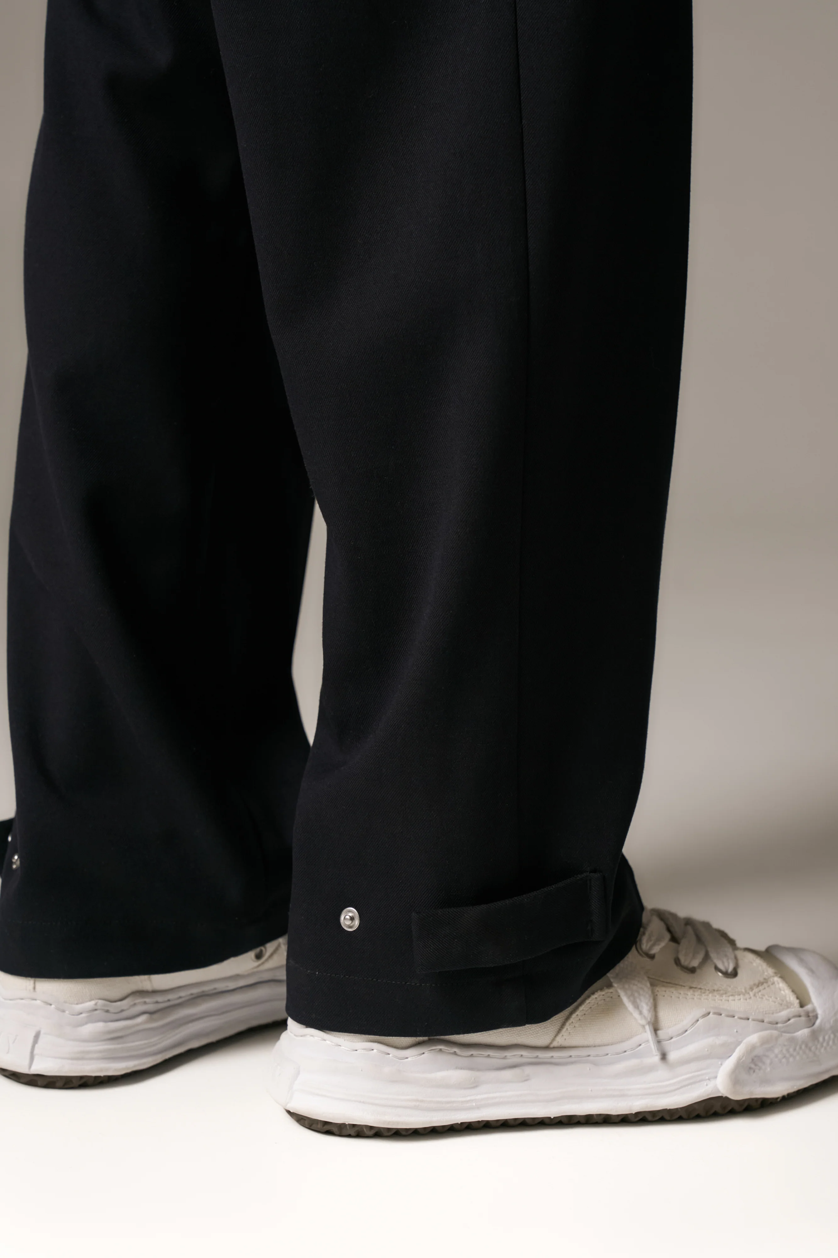 PLEATED WIDE LEG TROUSER - NAVY - Image 6