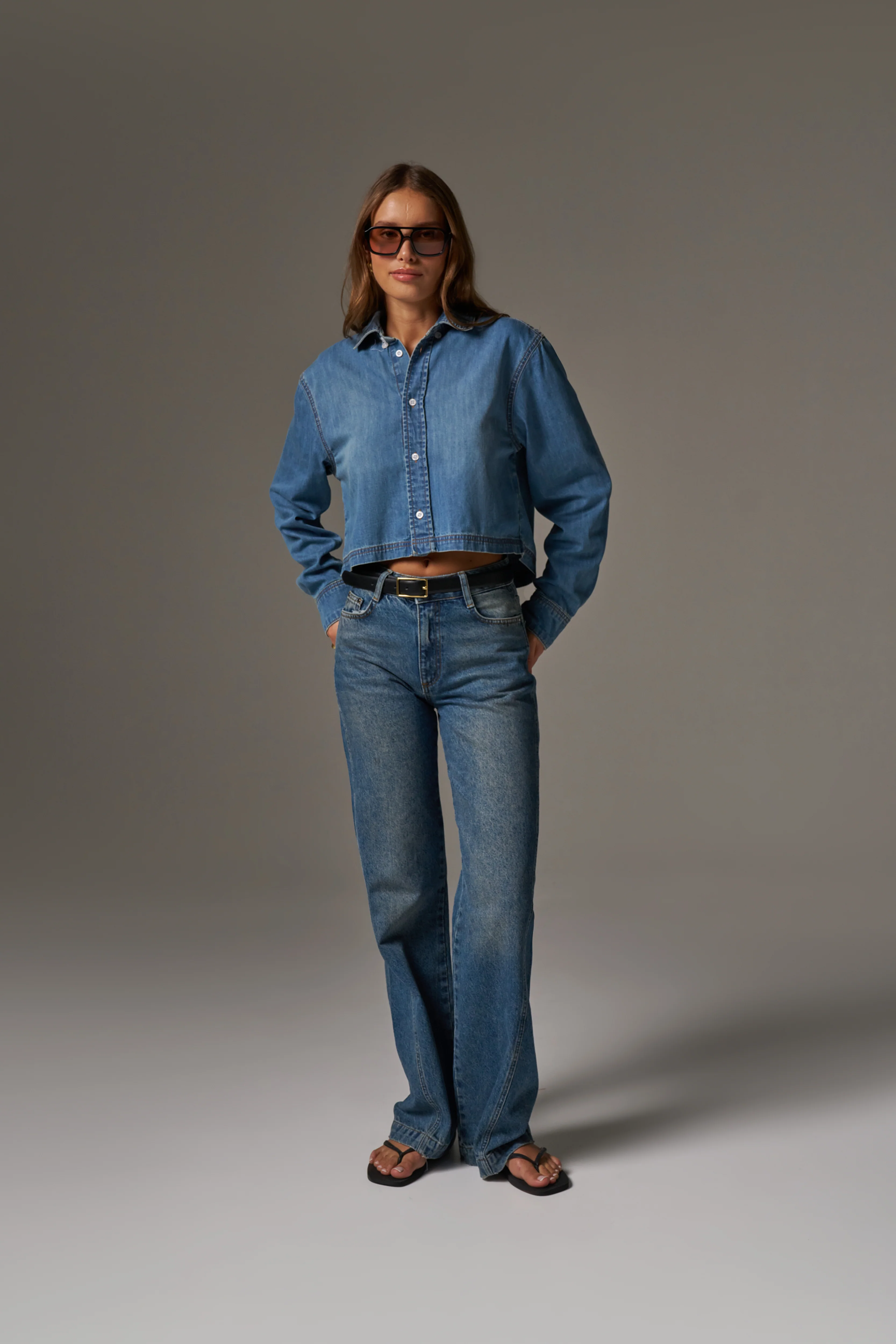 RELAXED LONG SLEEVE DENIM SHIRT - MID BLUE WASH - Image 8