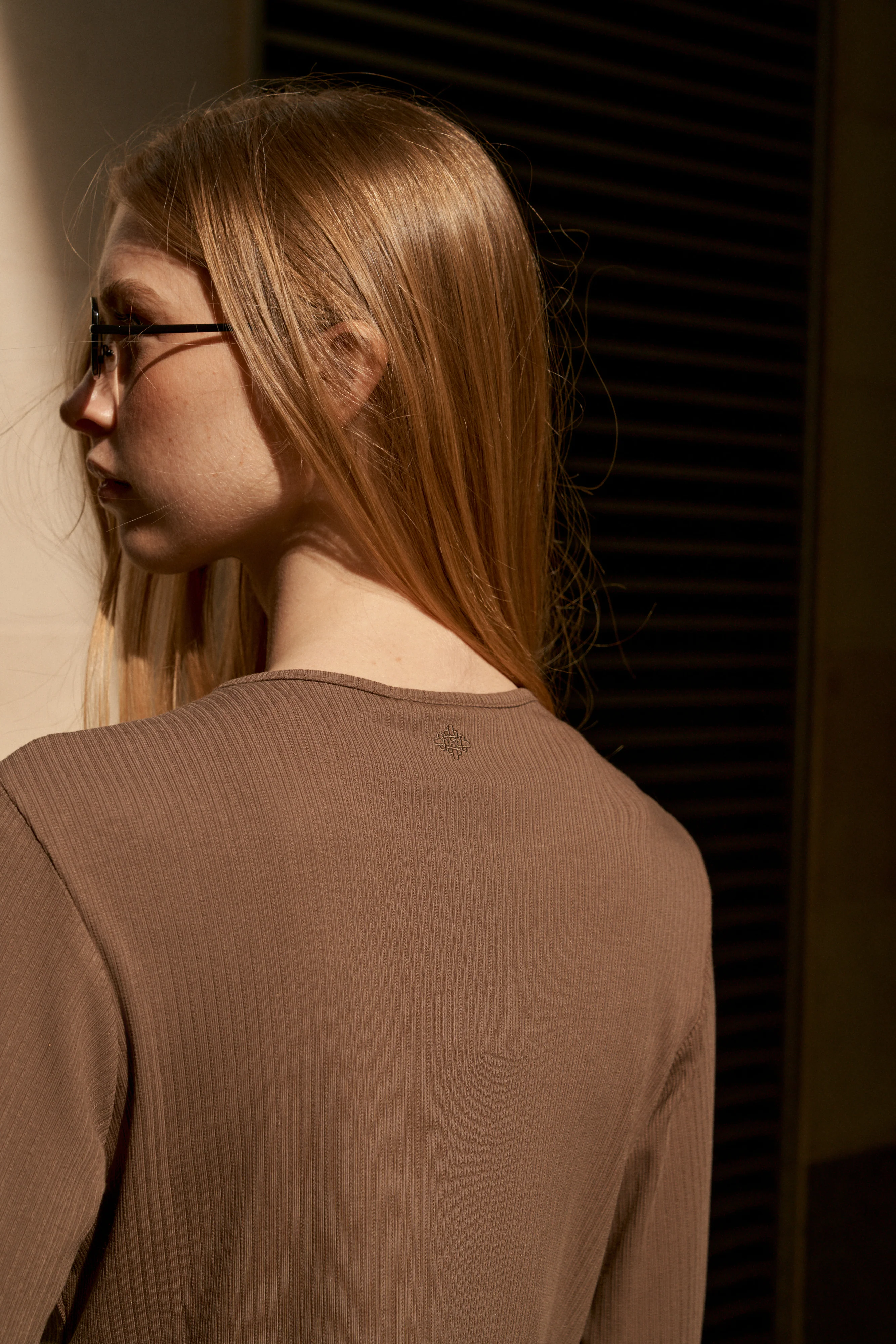 RIBBED BUTTON THROUGH TOP - BROWN - Image 5