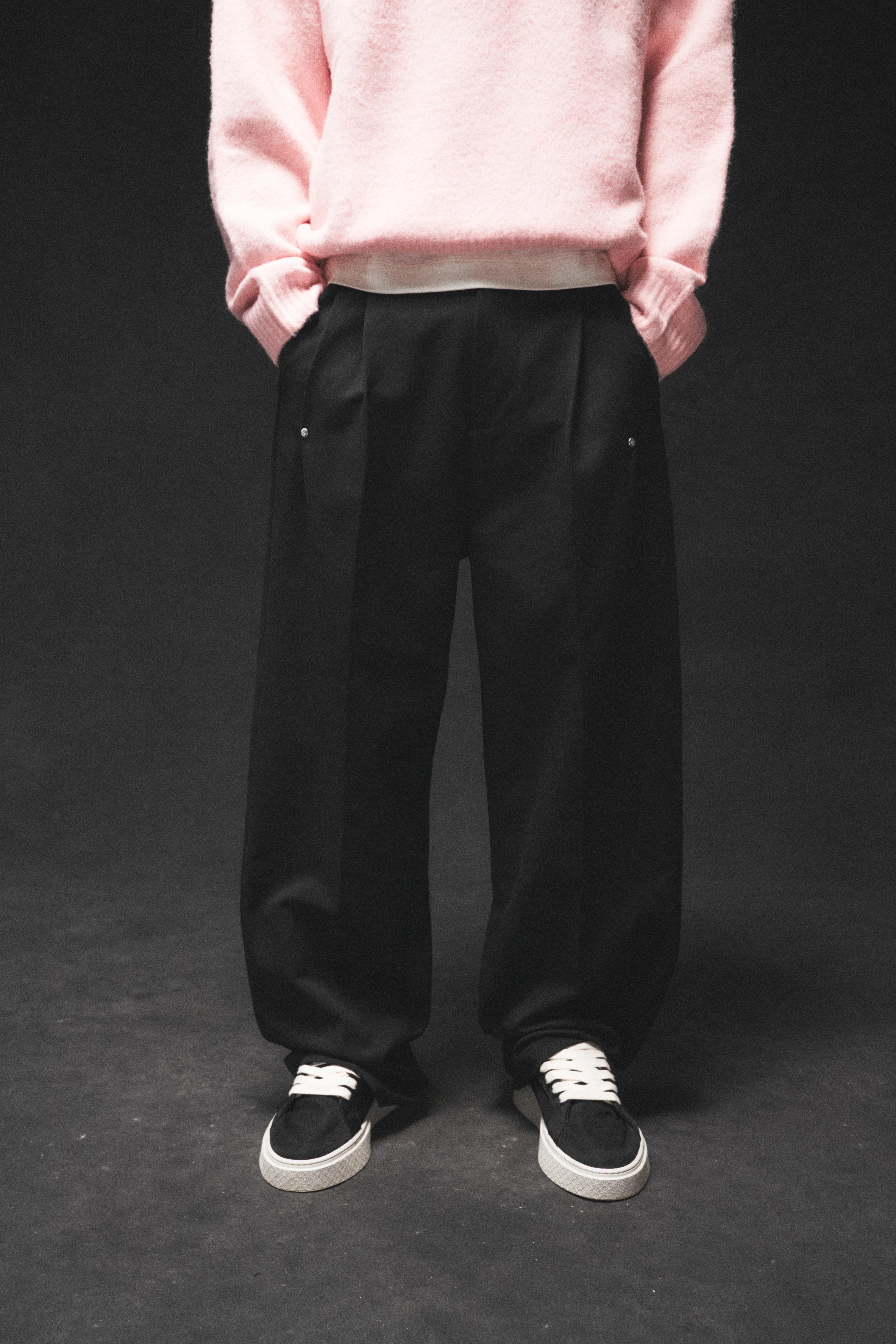 RIVET DETAIL TROUSERS - BLACK - Image 2