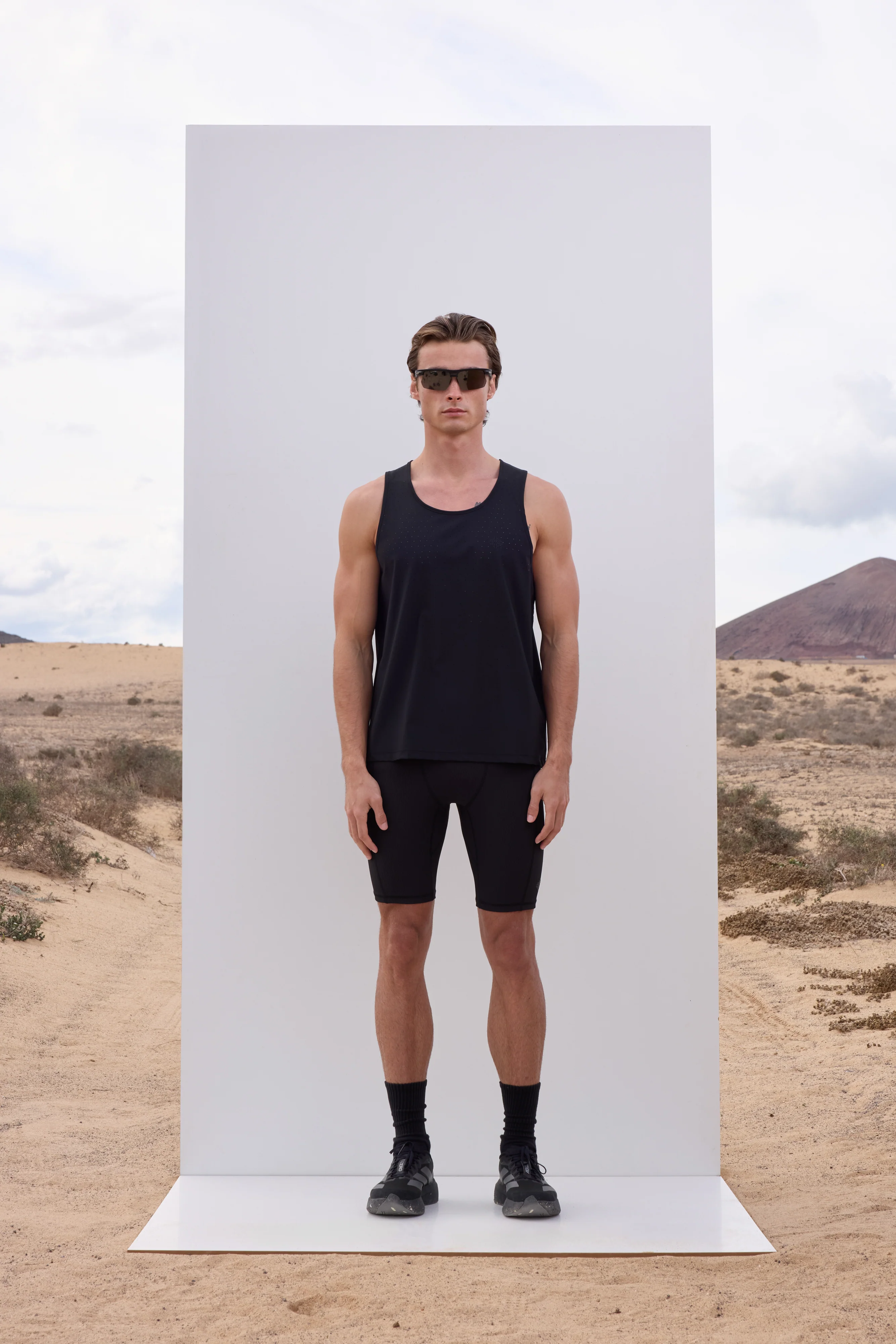 RUNNING VEST - BLACK - Image 3