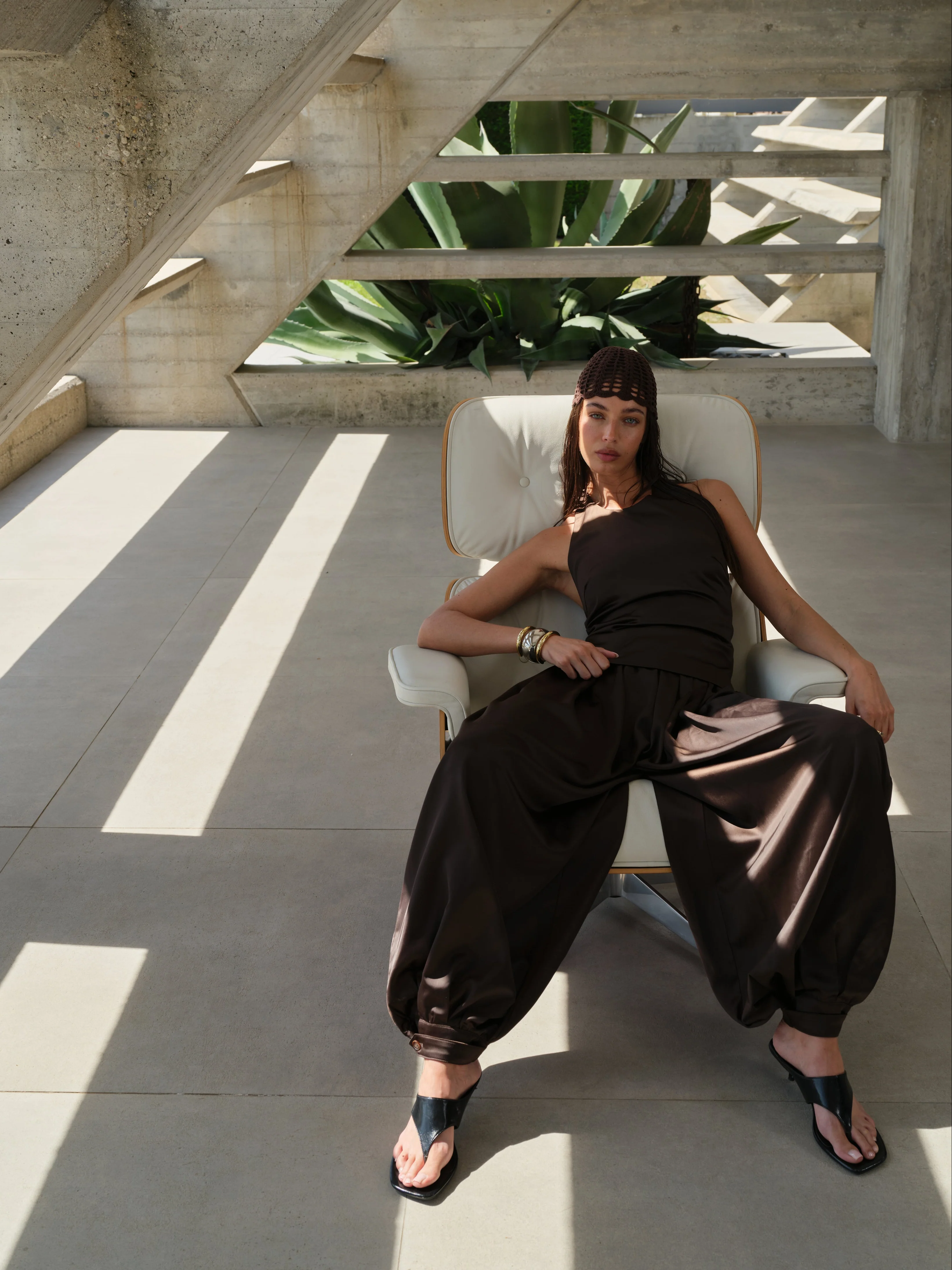 SATIN GATHERED BALLOON TROUSERS - CHOCOLATE - Image 3