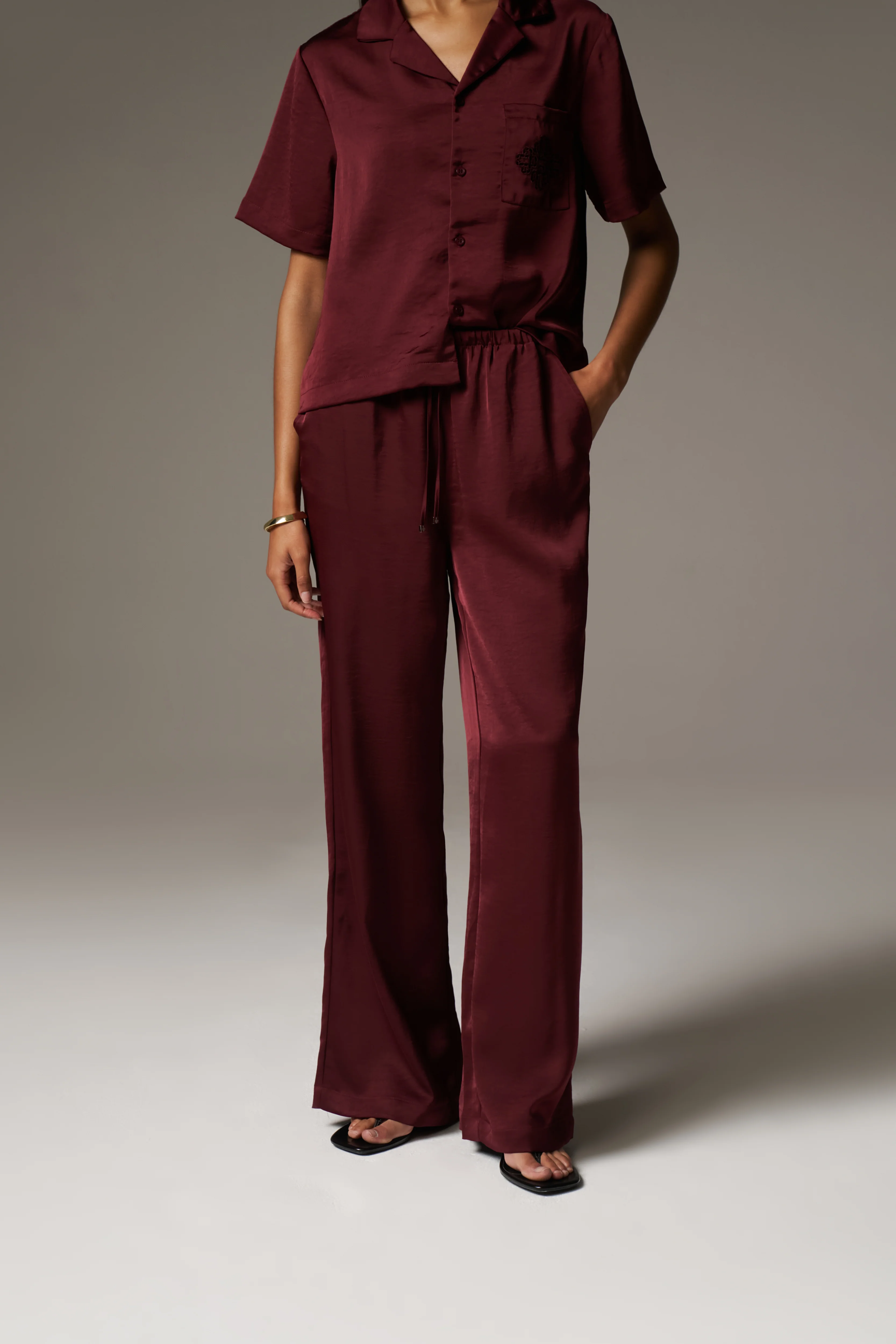 SATIN WIDE LEG EMBLEM TROUSERS - BURGUNDY - Image 4