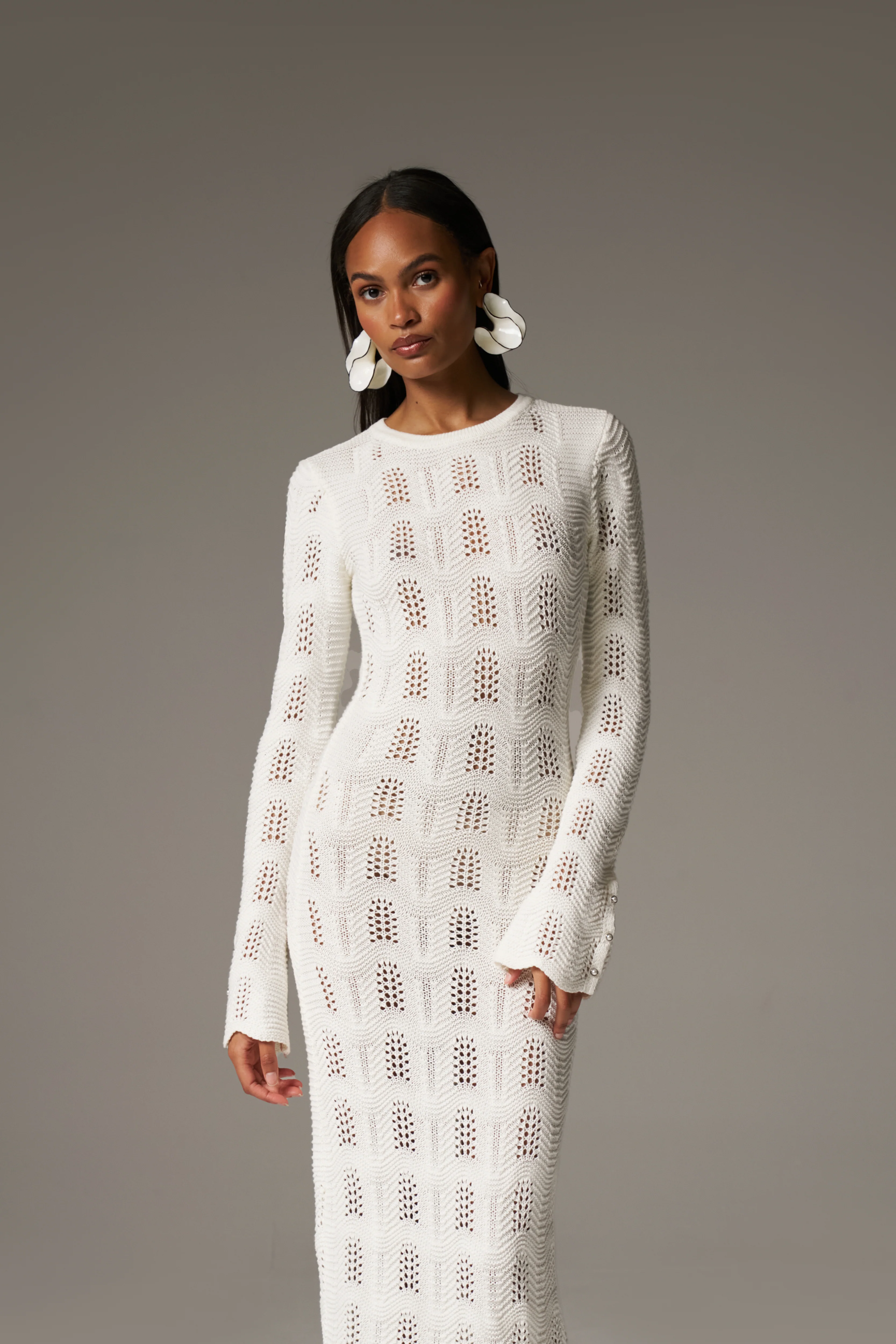 SCALLOP EDGE KNITTED MAXI DRESS - OFF WHITE - Image 3