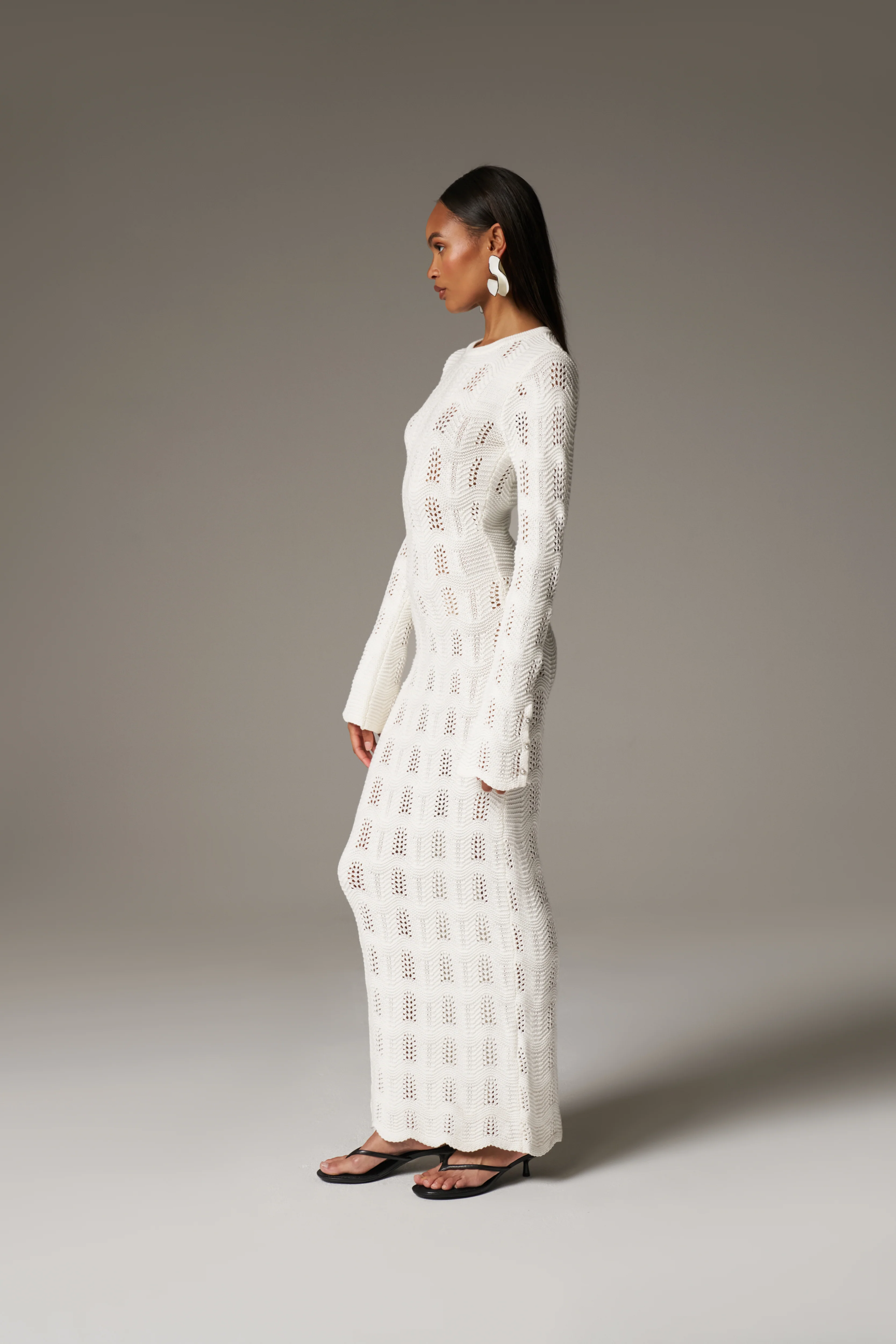 SCALLOP EDGE KNITTED MAXI DRESS - OFF WHITE - Image 4