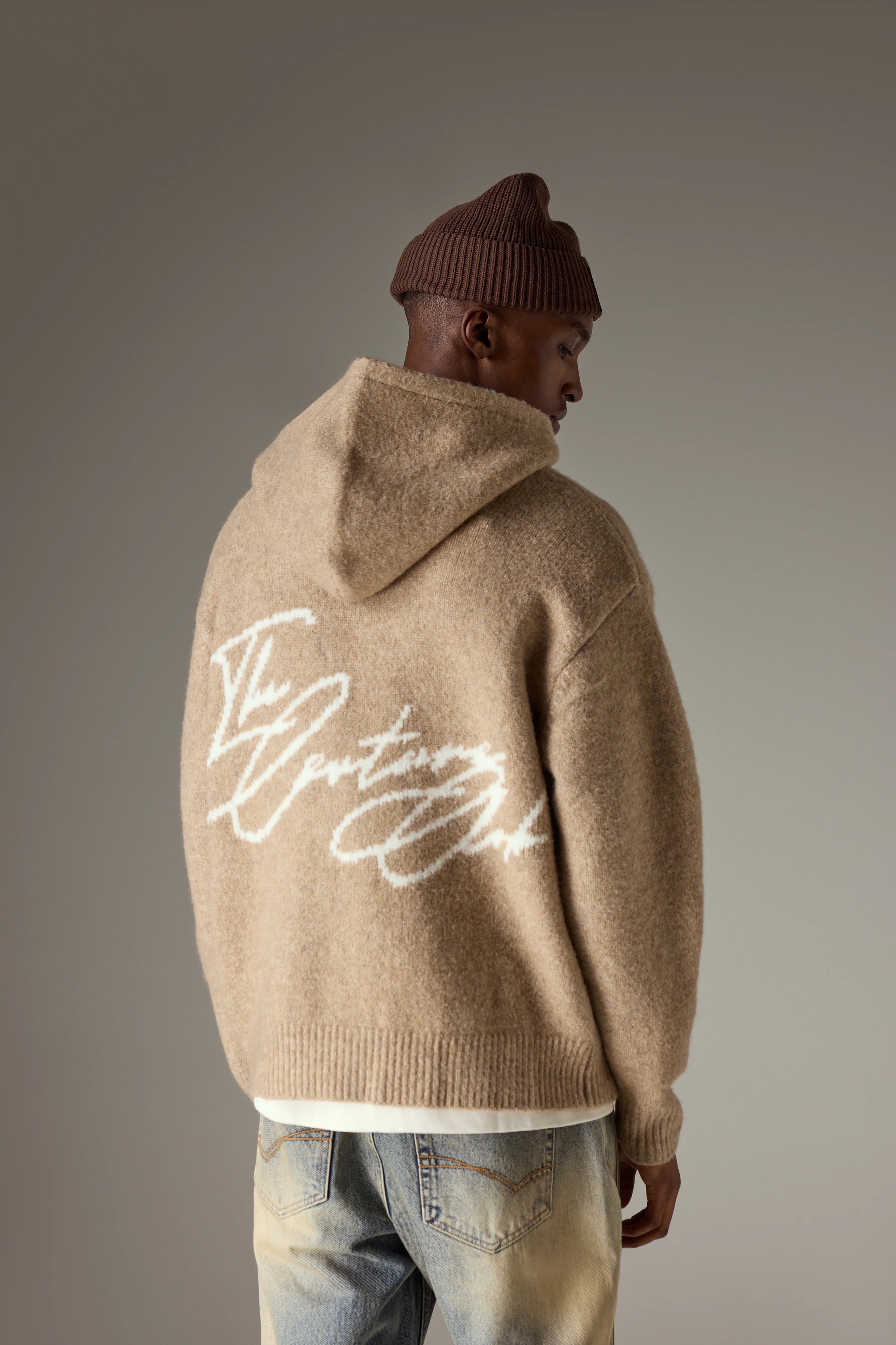 SCRIPT LOGO GRAPHIC KNITTED HOODIE - BEIGE - Image 2