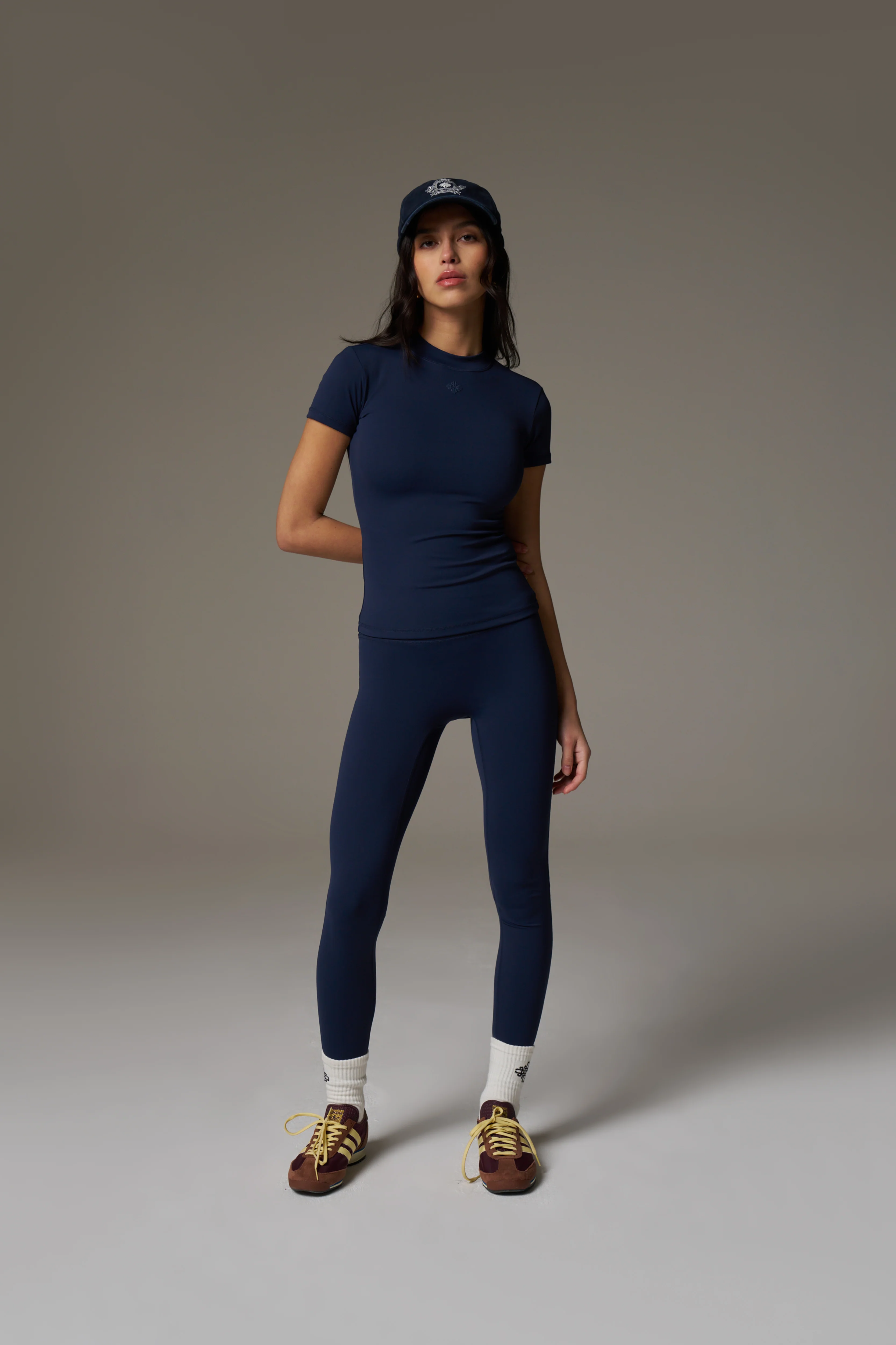 SCULPTING STRETCH EMBLEM BABY TEE - DARK NAVY - Image 3