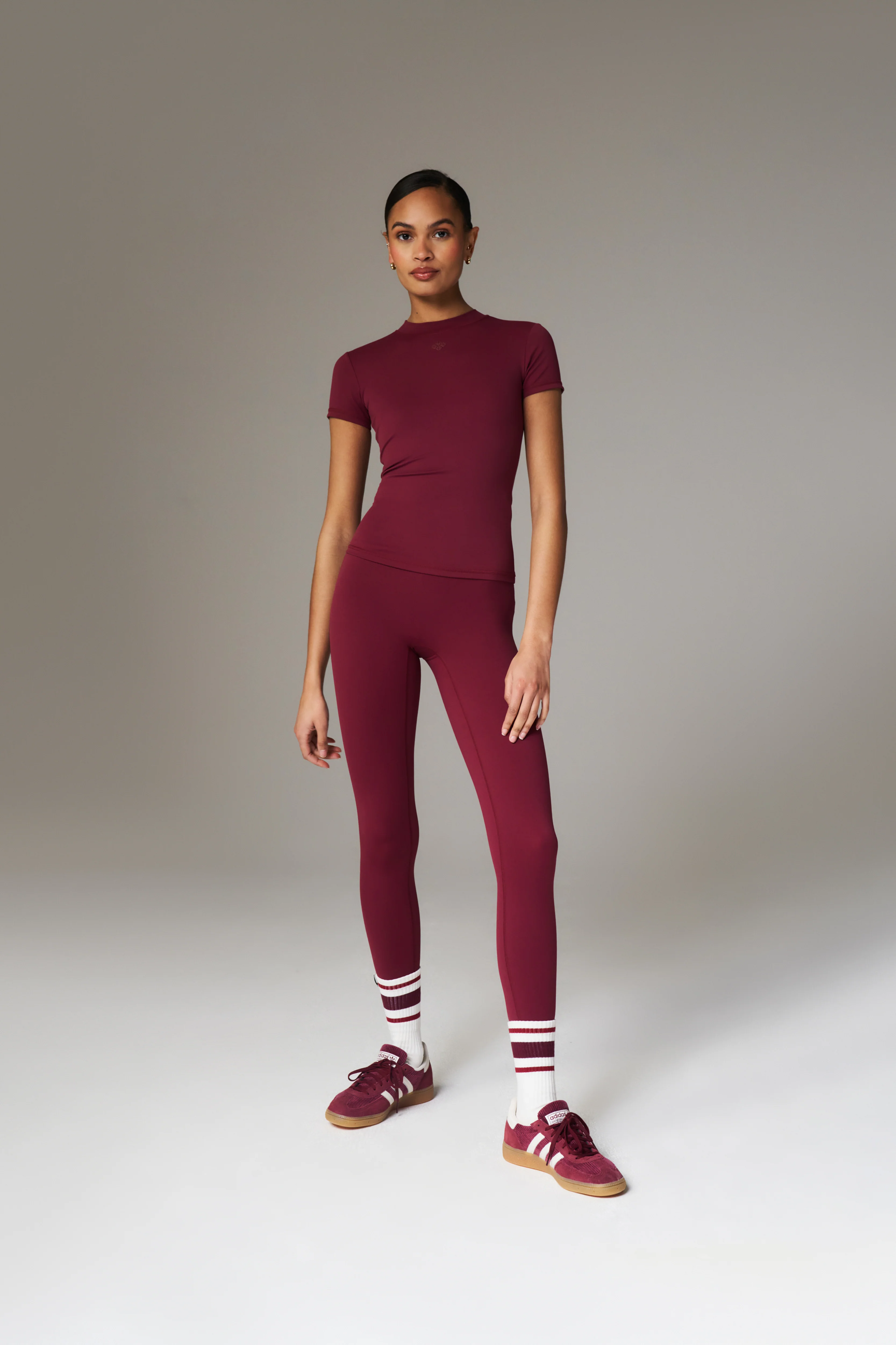 SCULPTING STRETCH EMBLEM BABY TEE - BURGUNDY - Image 3