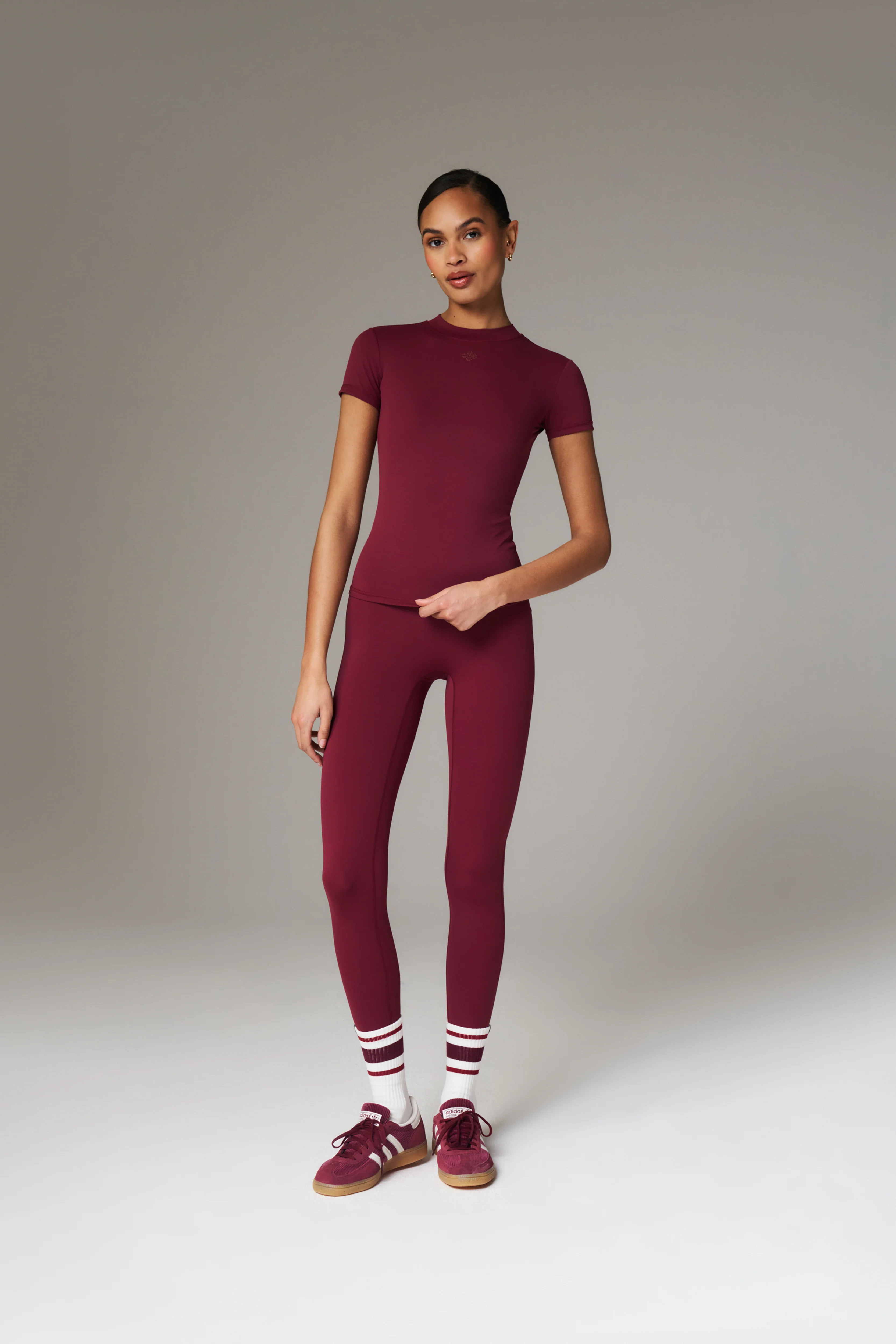 SCULPTING STRETCH EMBLEM BABY TEE - BURGUNDY - Image 8