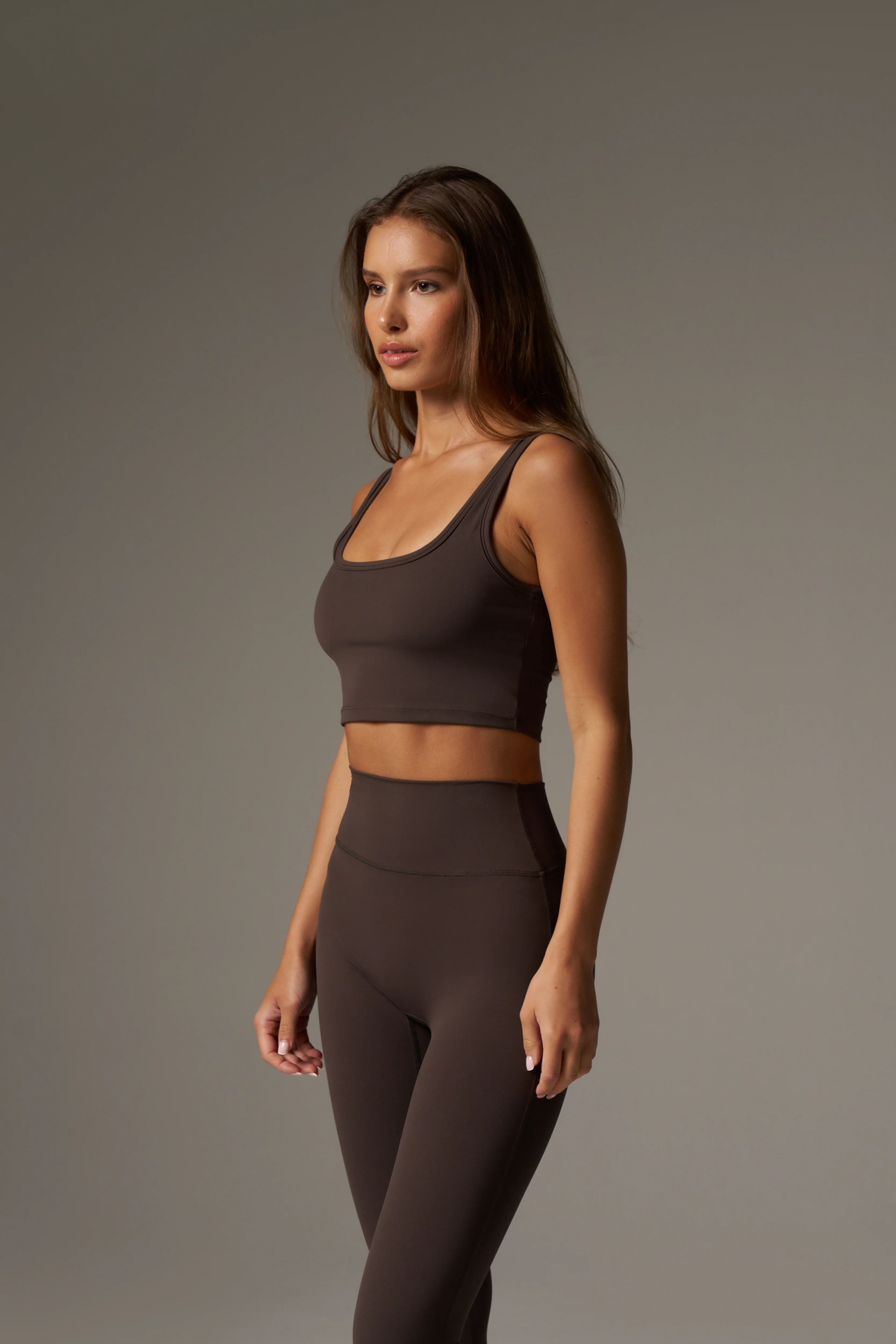 SCULPTING STRETCH EMBLEM SPORTS BRA - CHOCOLATE - Image 5