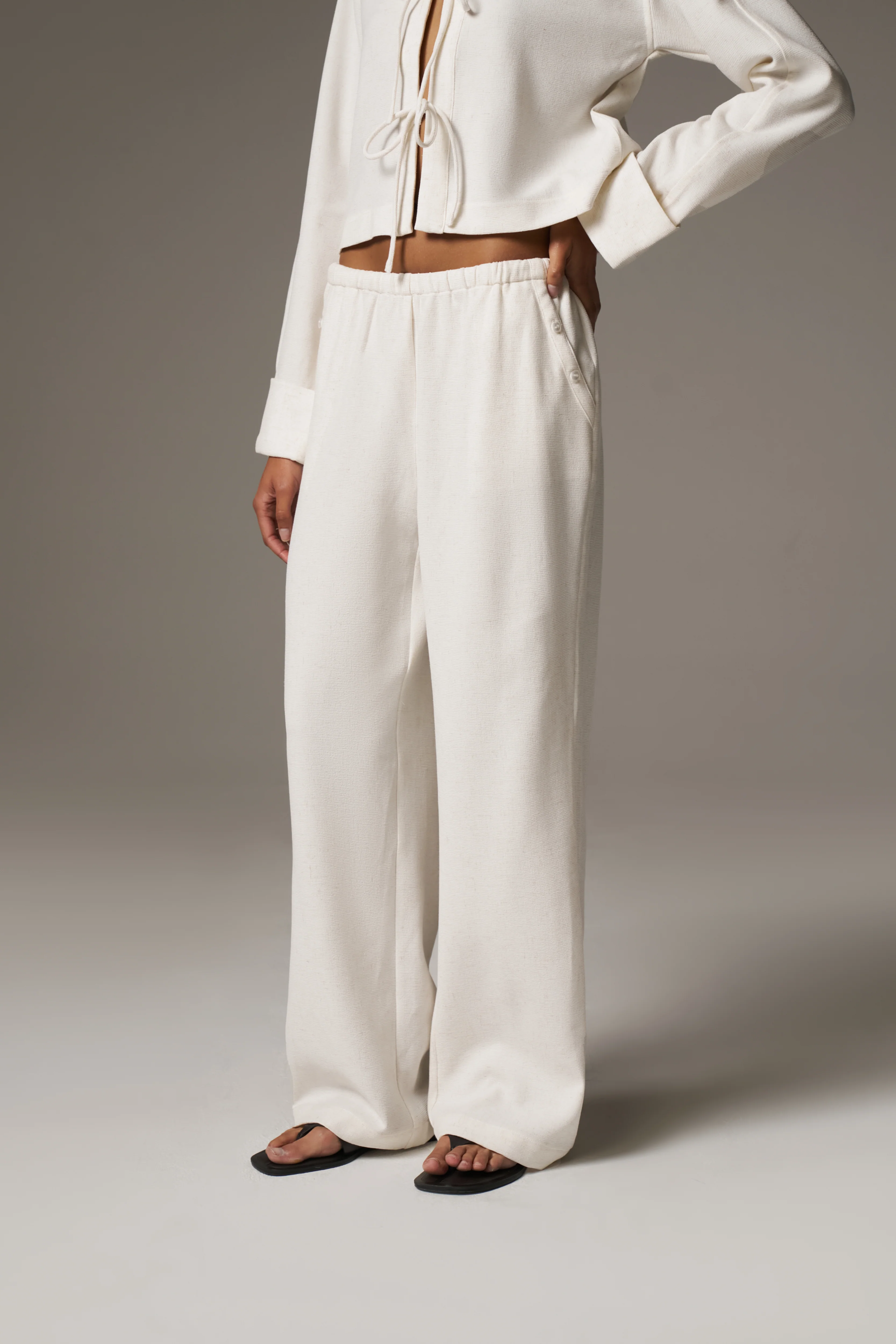 TEXTURED LINEN BUTTON DETAIL TROUSER - BEIGE - Image 3