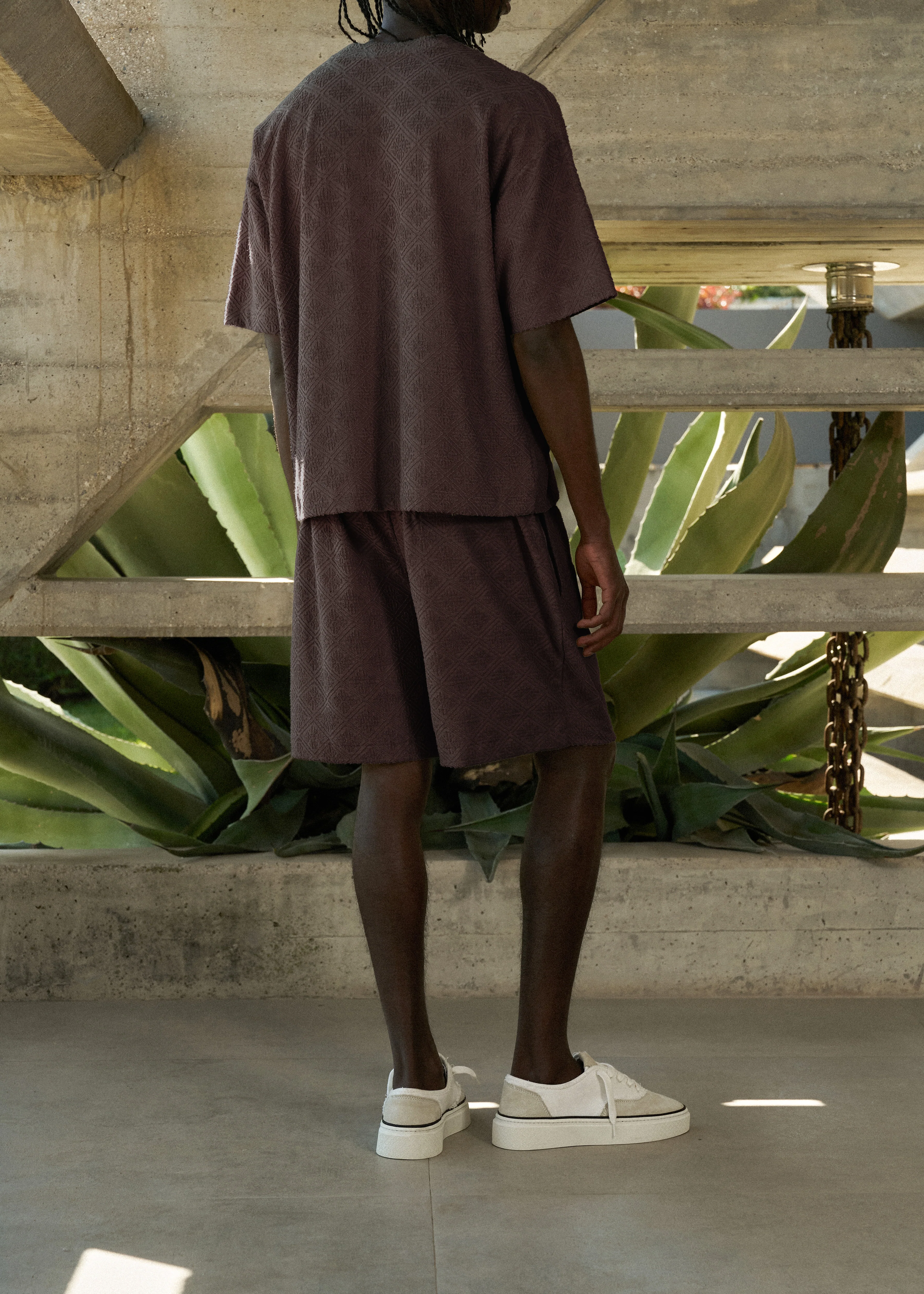 TOWELLING JACQUARD EMBLEM SHORTS - BROWN - Image 5