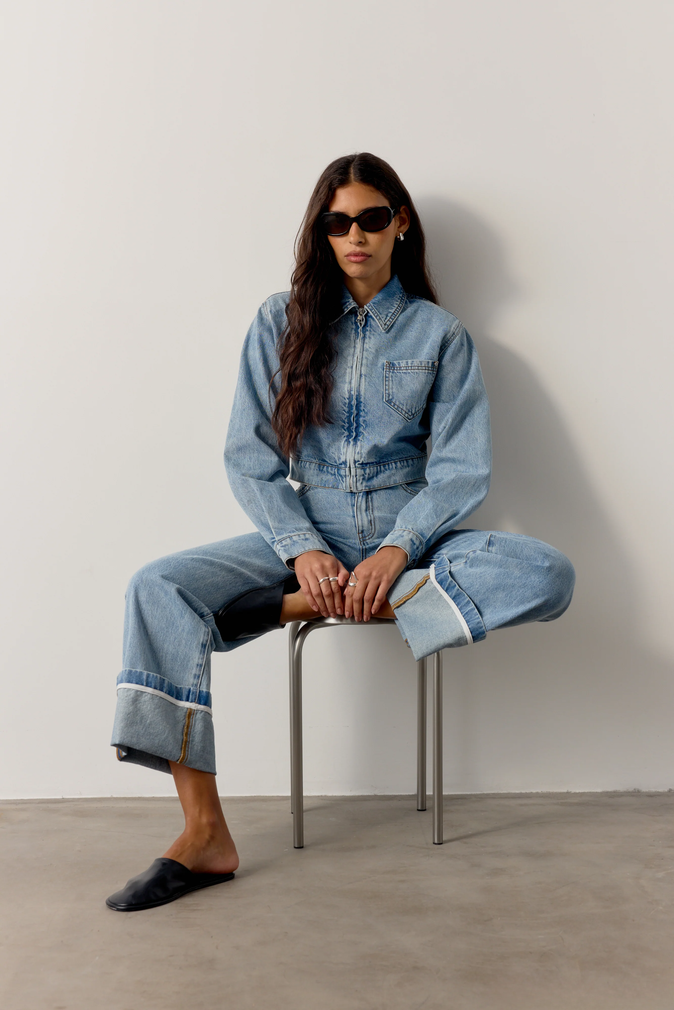 TURN UP HEM WIDE LEG JEANS - MID BLUE WASH - Image 3